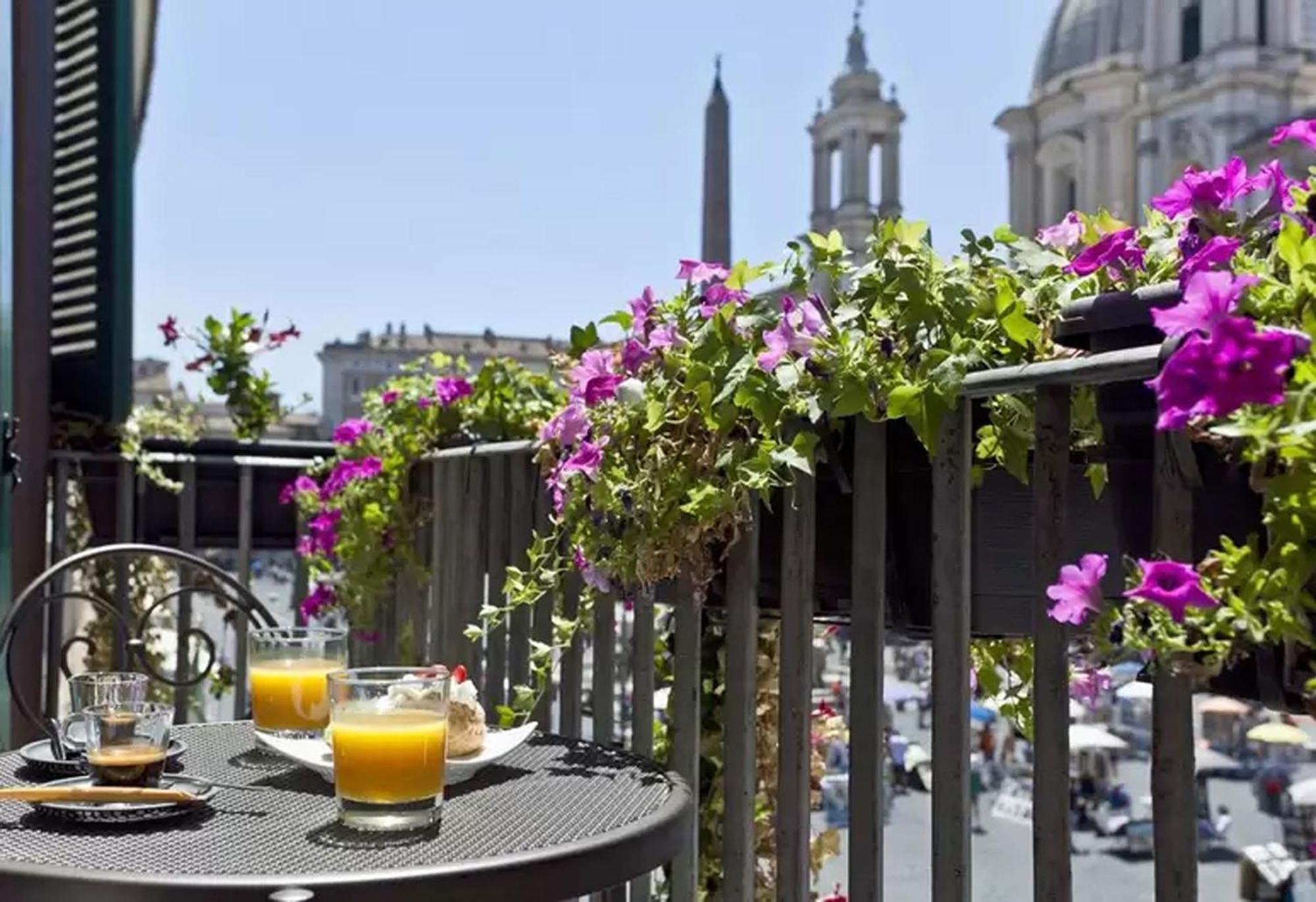 Navona