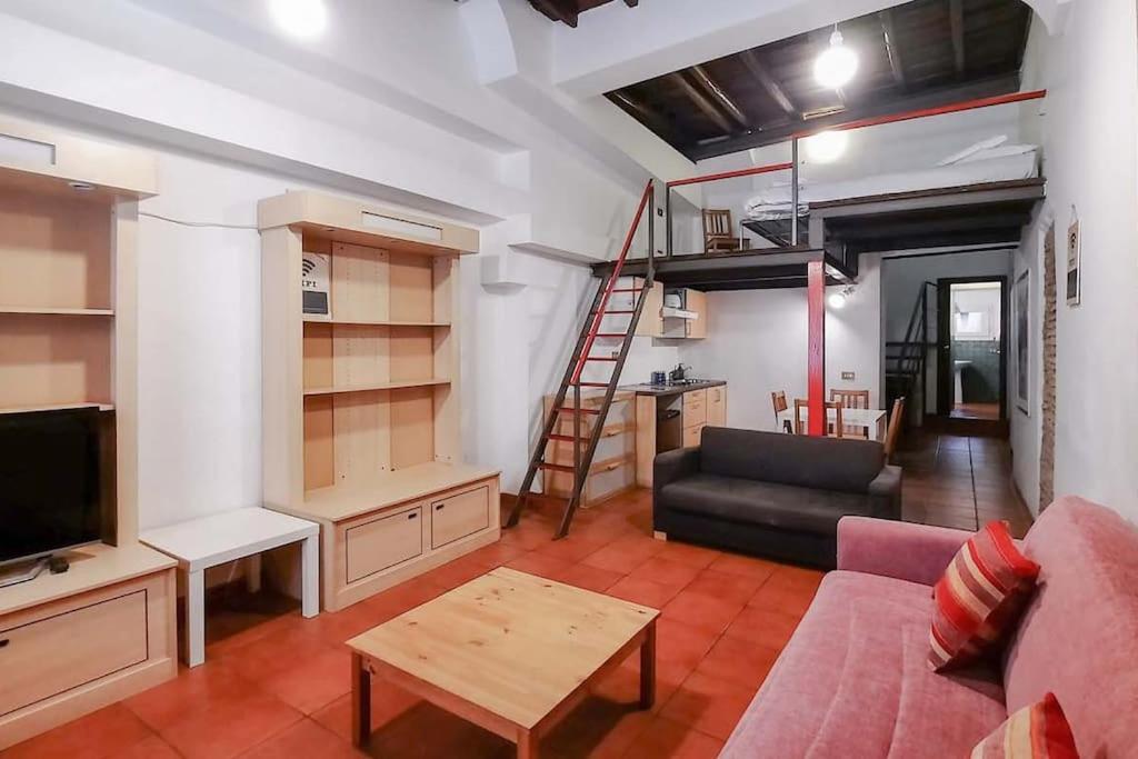 Domus Reginella, Nella Zona Piu Richiesta Di Apartment Rome