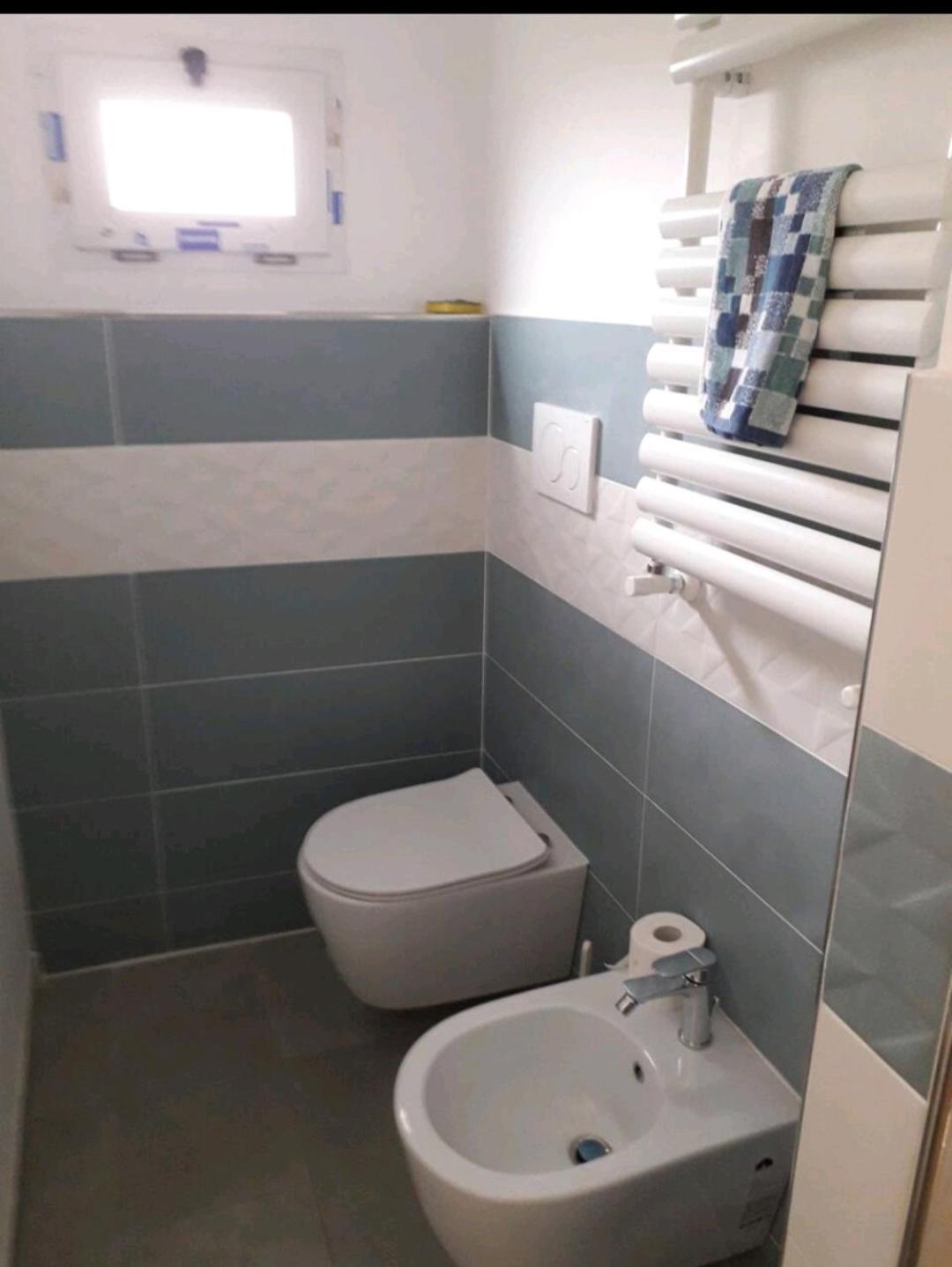 Stanza In Superattico, Terrazzato, Luminoso, Accogliente, Bagno Privato *