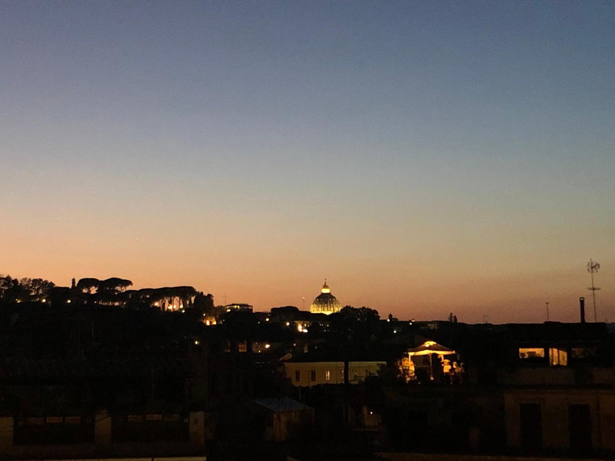 Stylish Penthouse With Terrace In Trastevere
