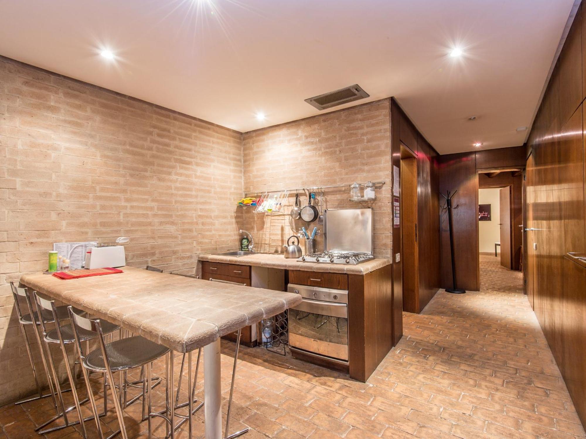 Enchanting Two Bedroom Navona Apartment