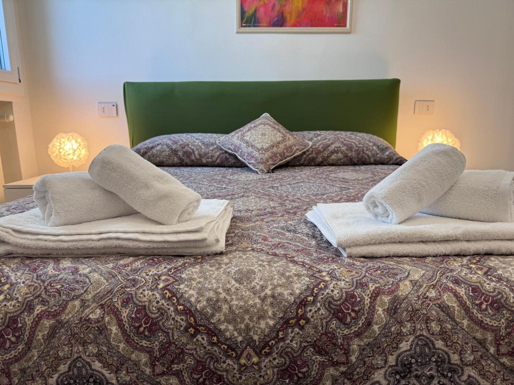 Guest house At Hand Rome