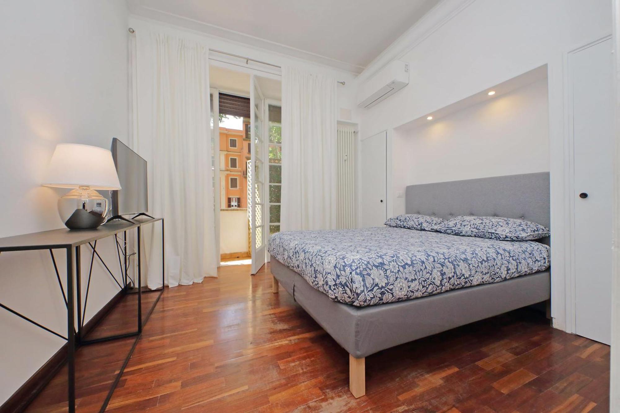 Apartment Charme E Style: Splendid With 2 Bedrooms Rome