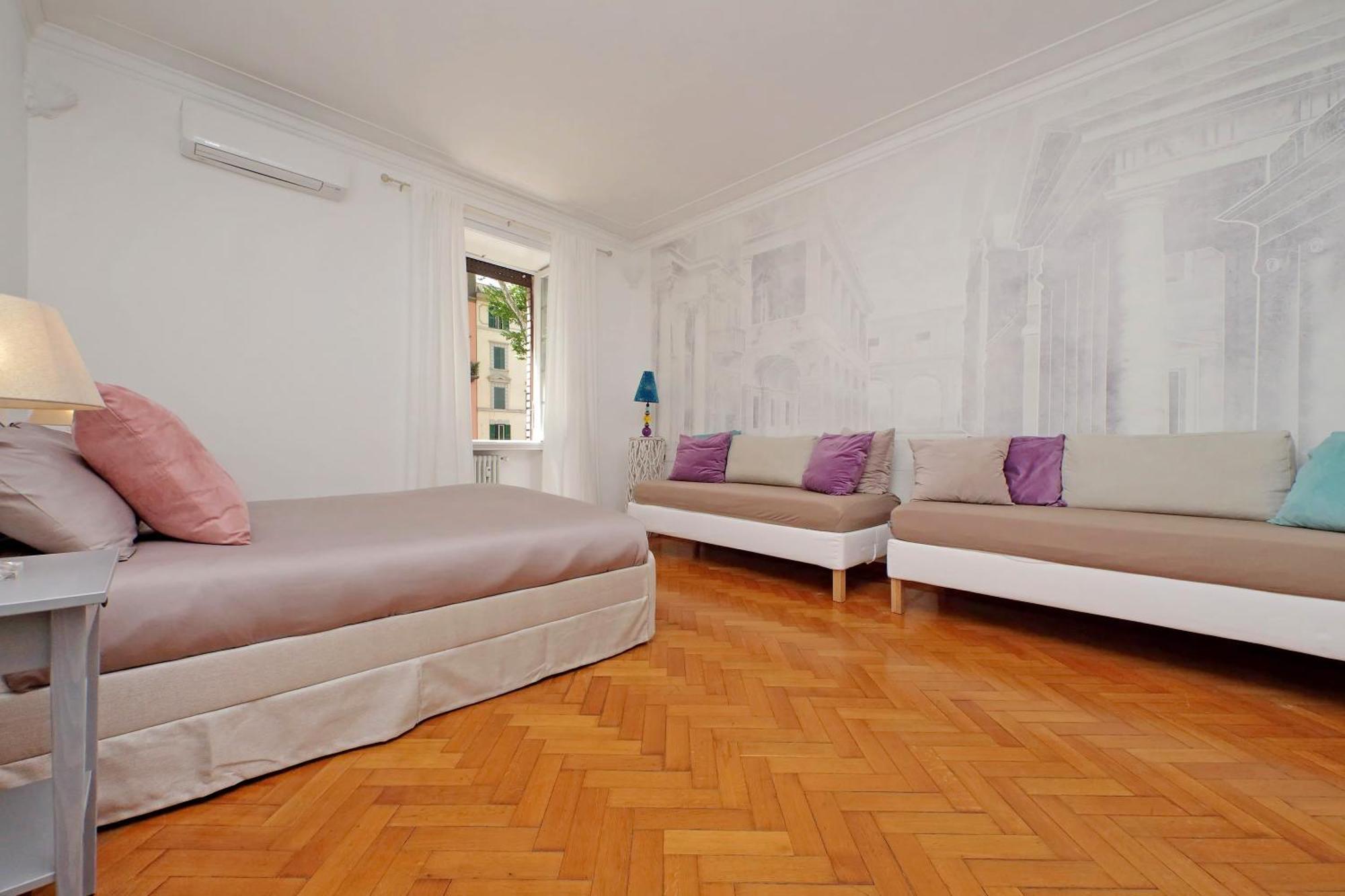 Apartment Charme E Style: Splendid With 2 Bedrooms Rome