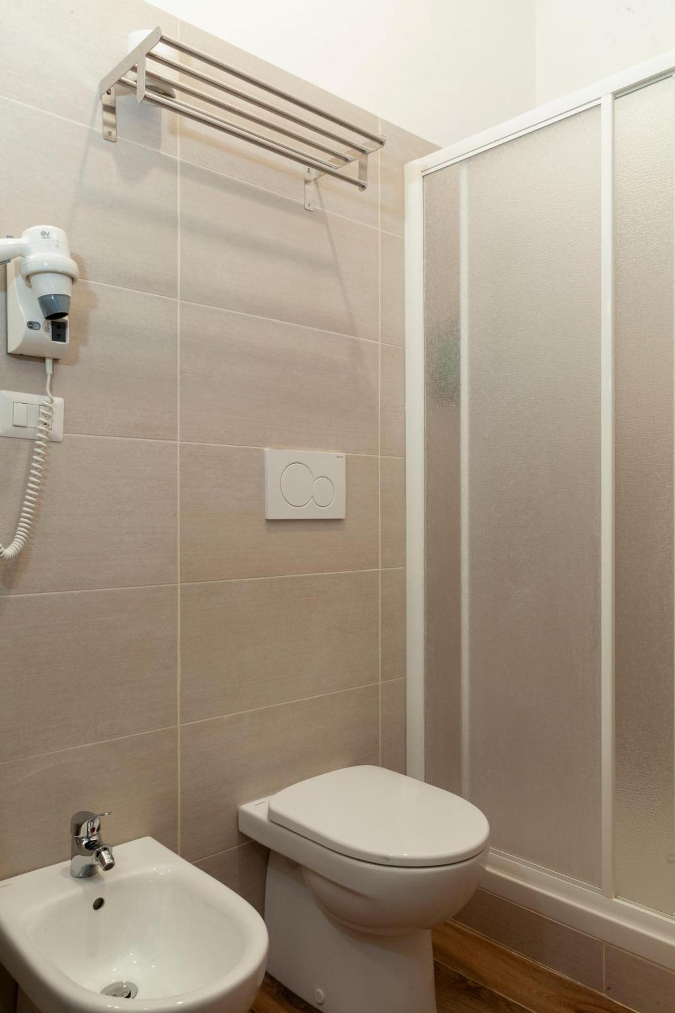 Angi Guest house *