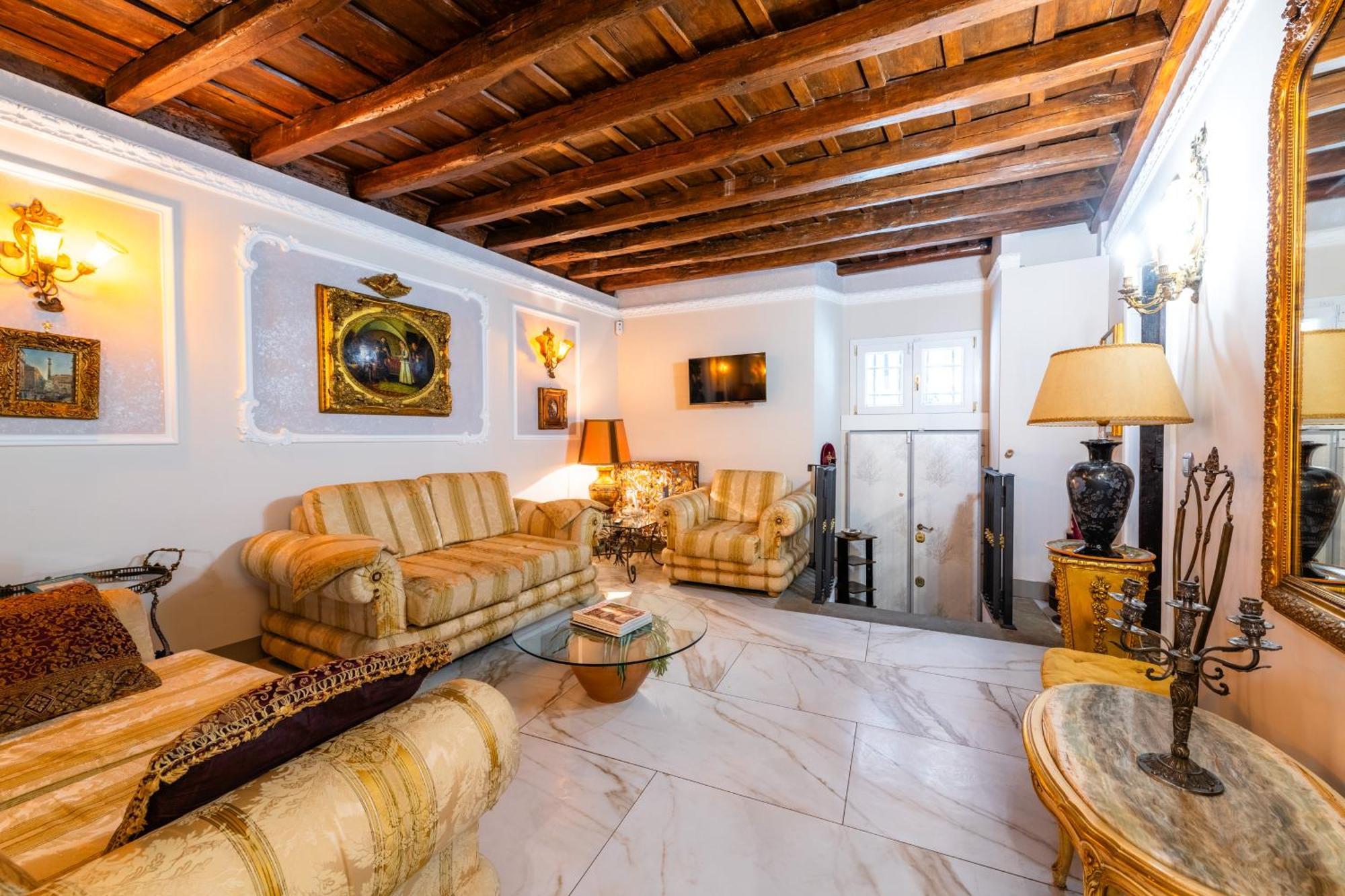 Dolce Barberini Apartment Rome