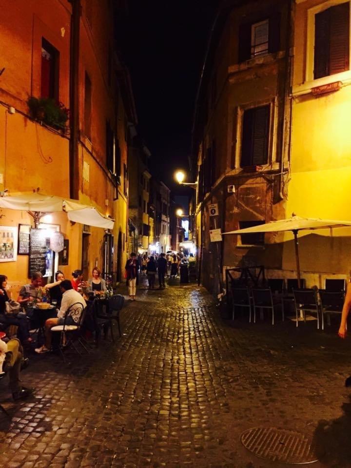 Trastevere Il Vicolo