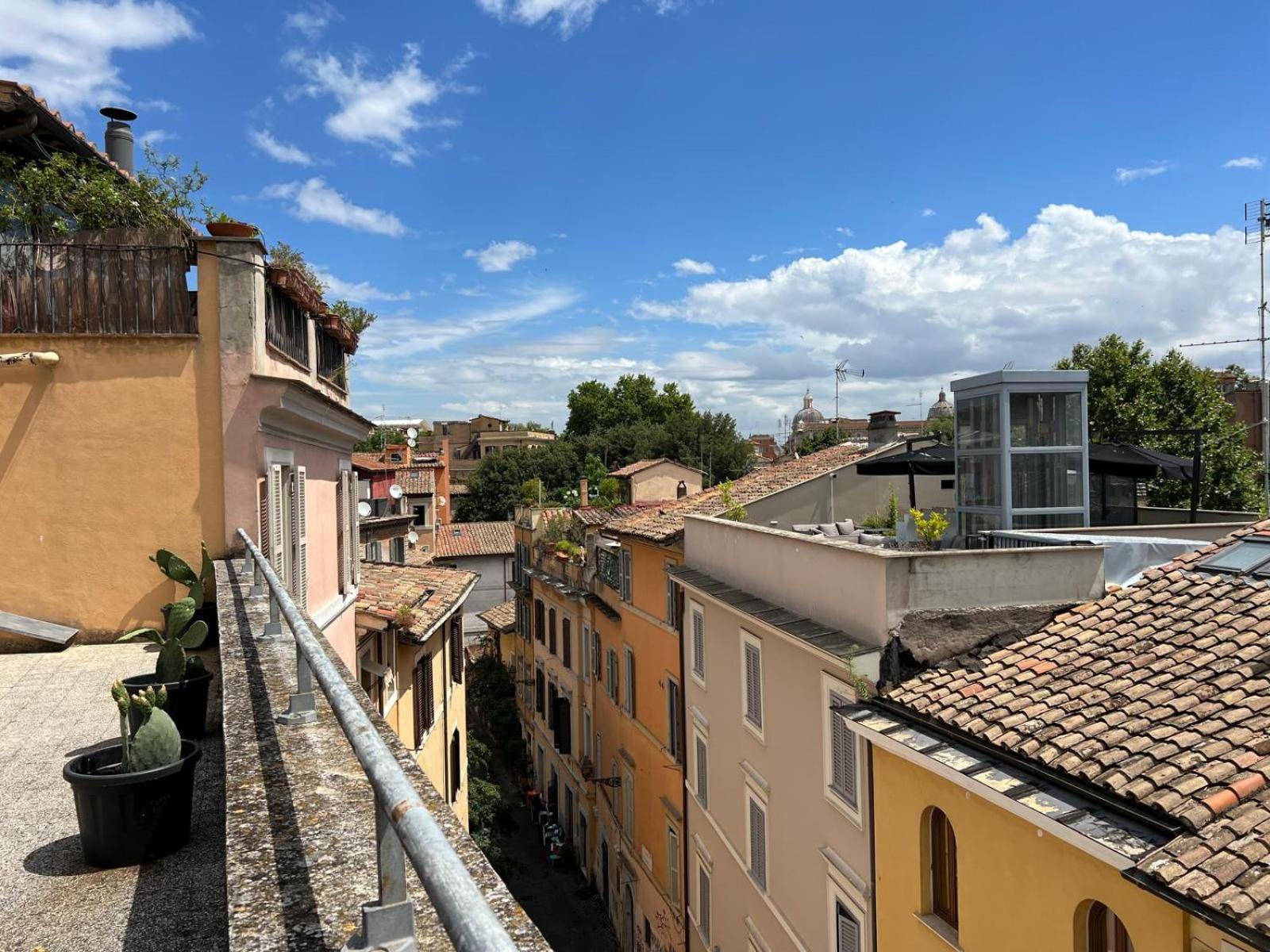Trastevere Grand Apartment Rome