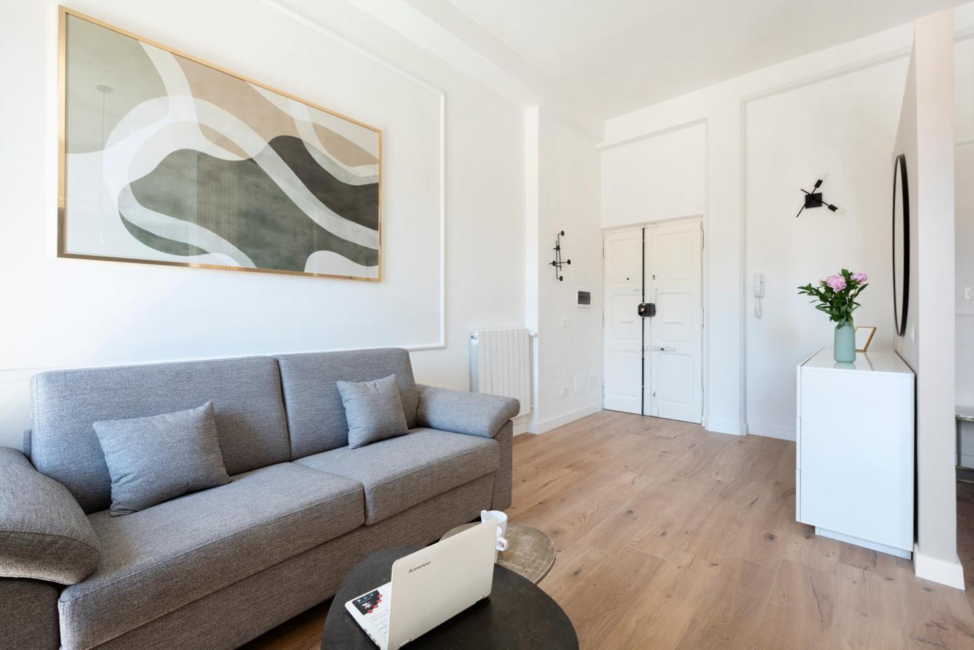 White Flat 60 -san Lorenzo- * Roma