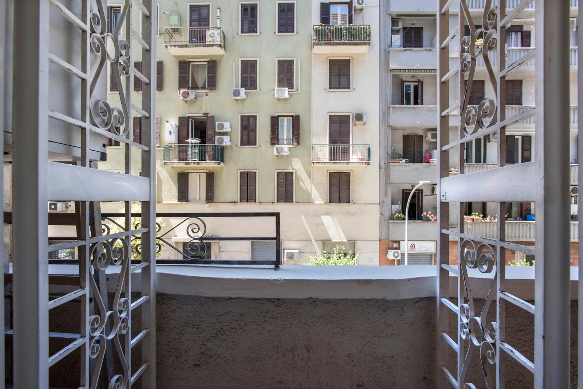 Appia Luxe - A Poche Fermate Del Centro Apartamento