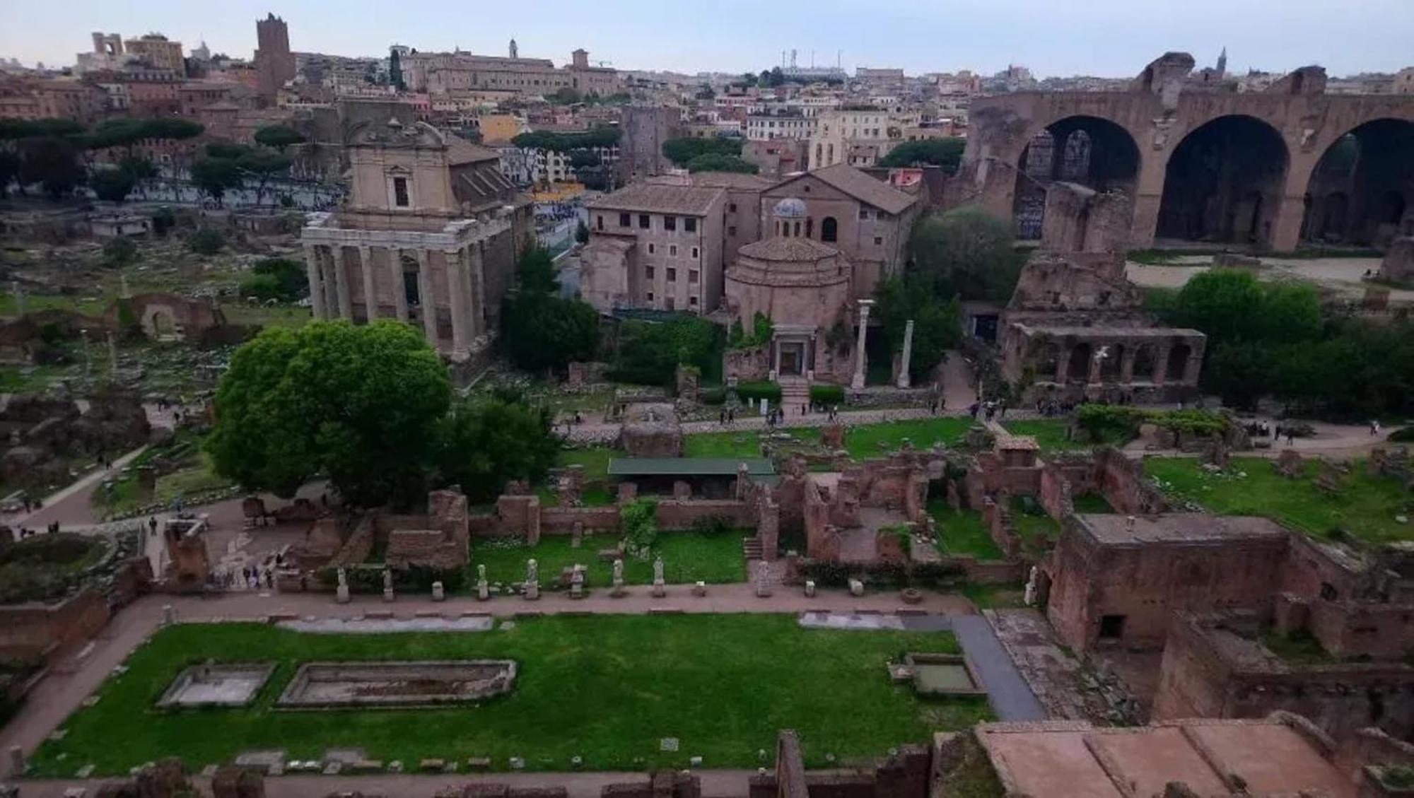Apartment Charming Near The Colosseum 60 Sqm 4 Pers Air Conditiond Rome