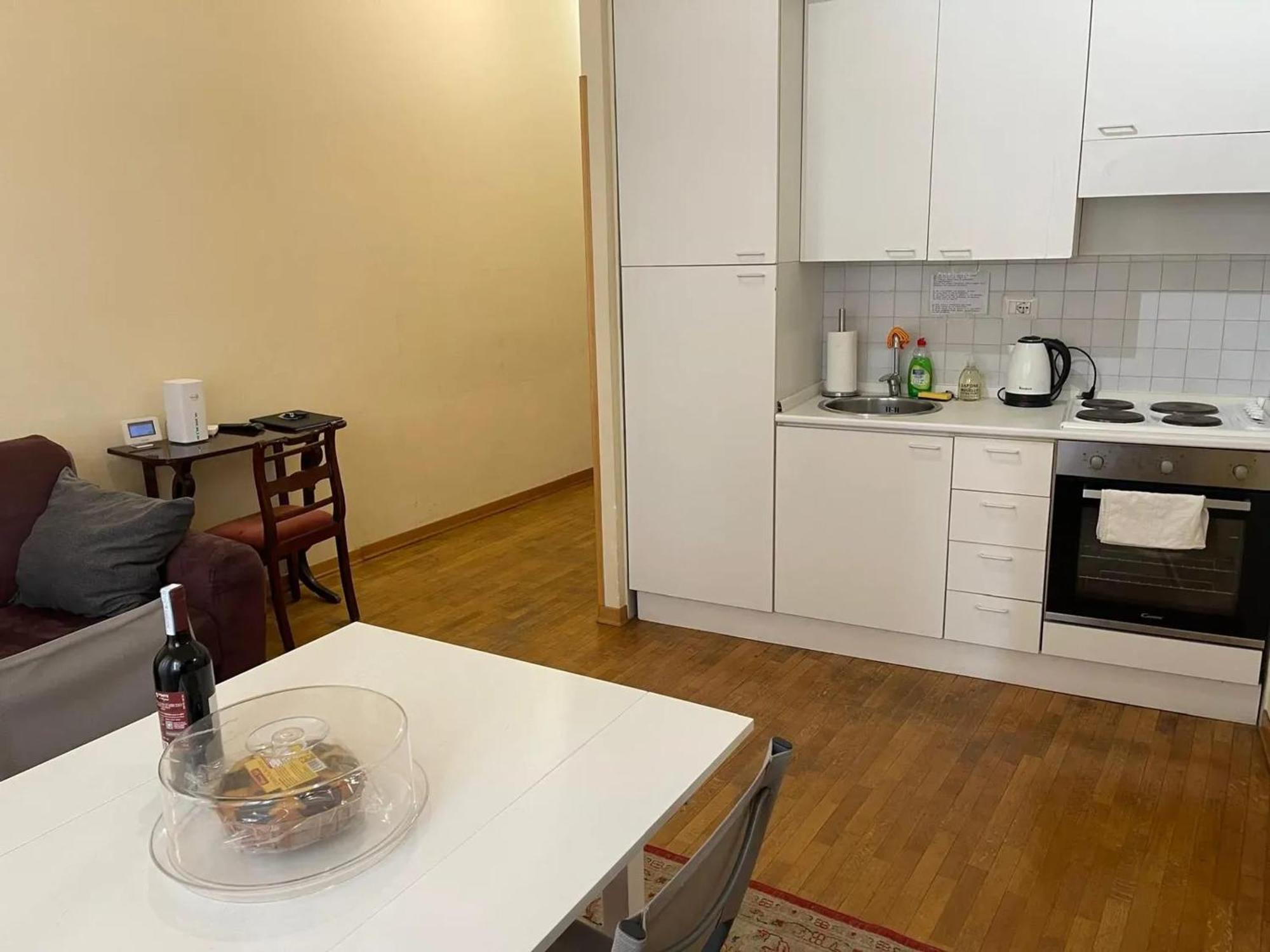Apartment Charming Near The Colosseum 60 Sqm 4 Pers Air Conditiond Rome