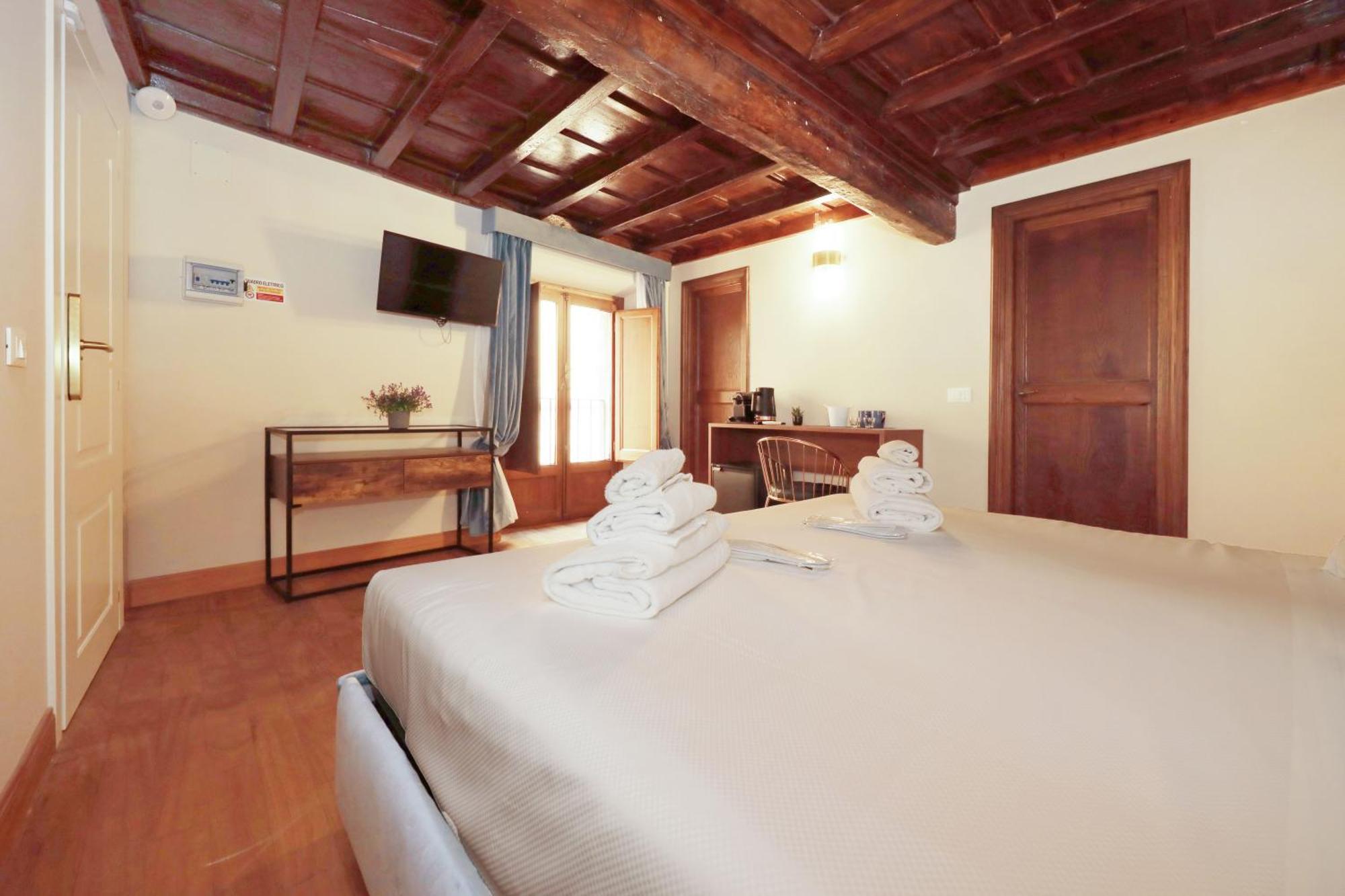Golden Pantheon Guest house *