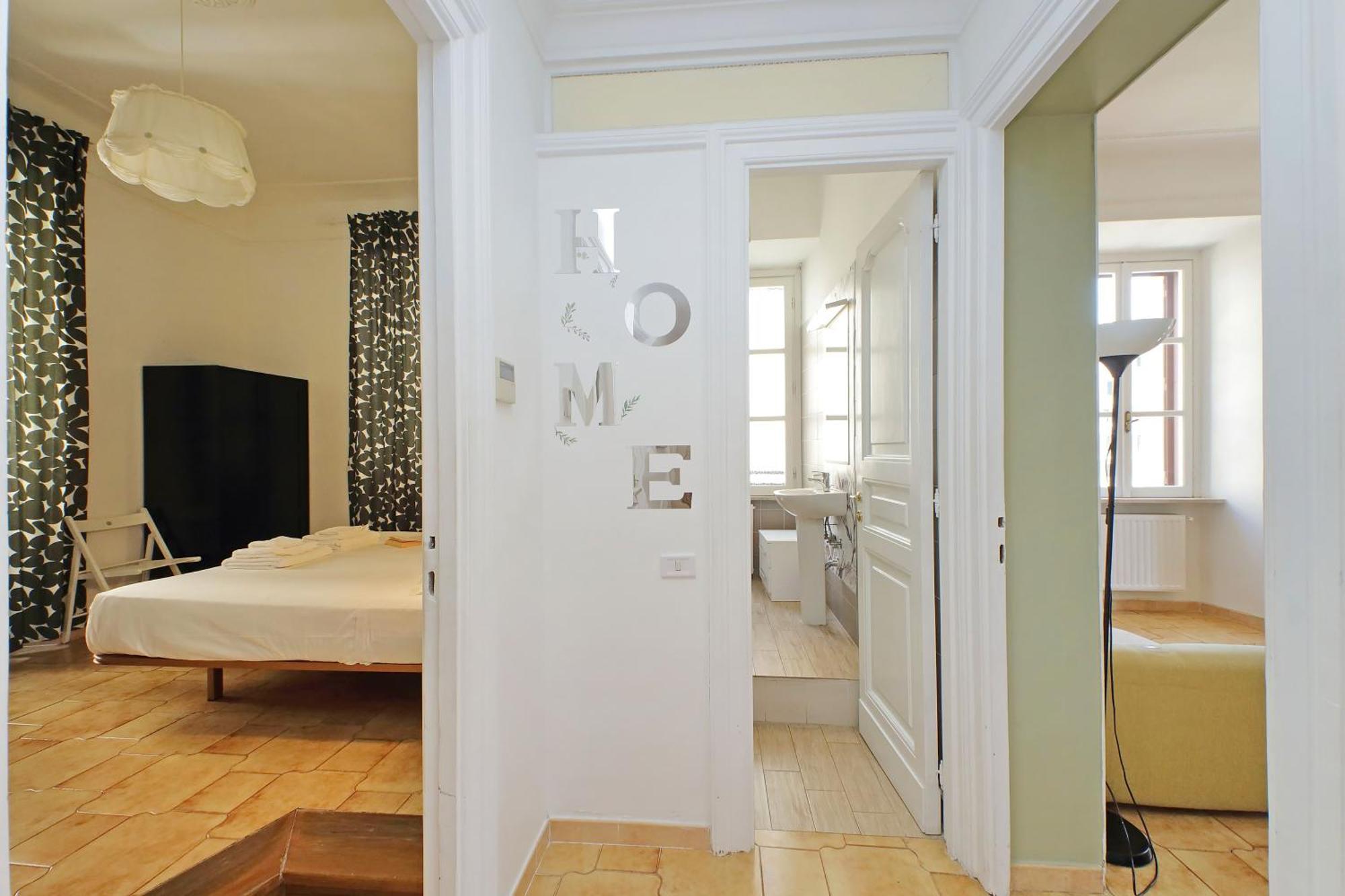 Luxury Vatican White House Apartment *