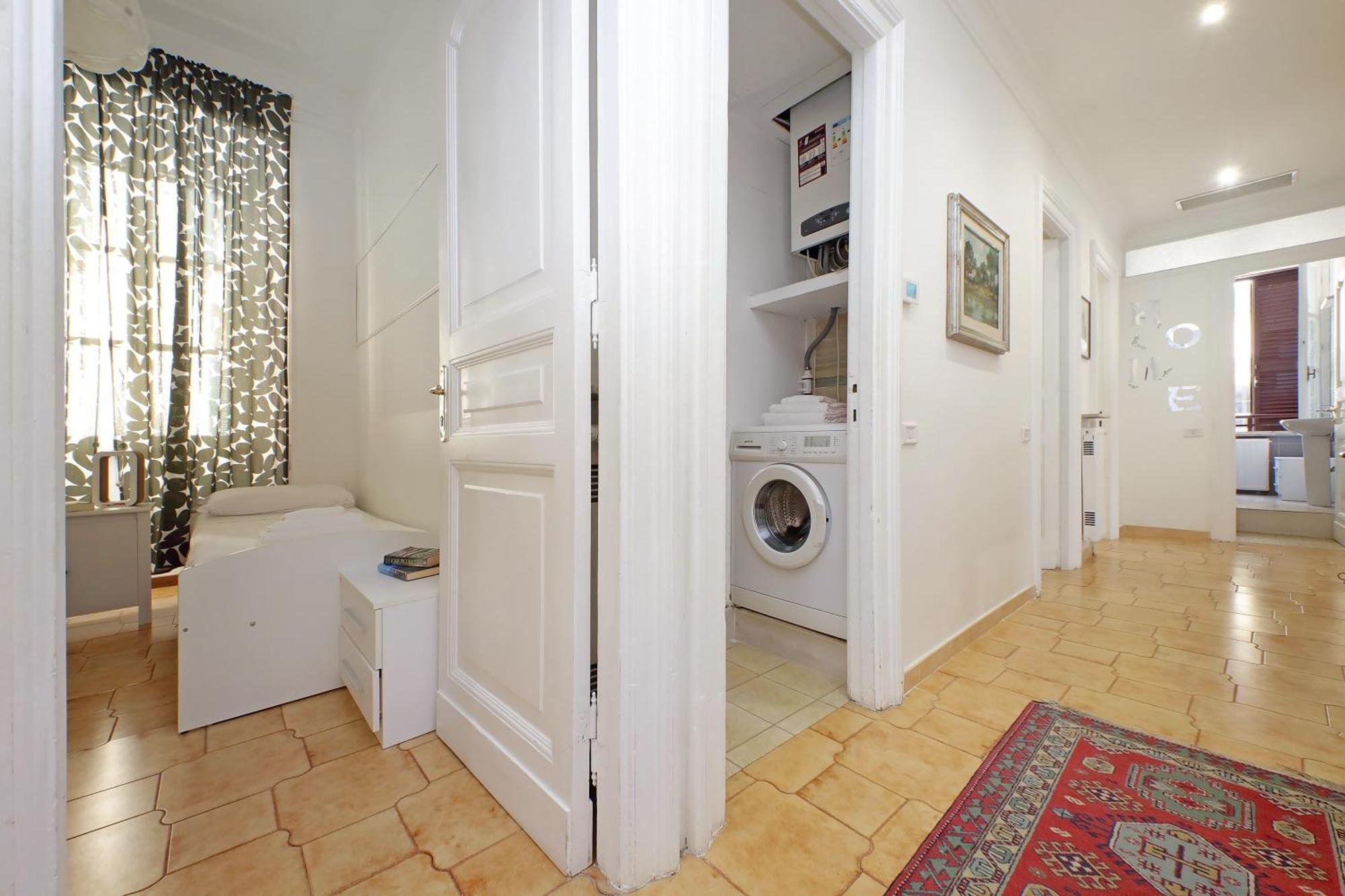 Luxury Vatican White House Apartment Rome