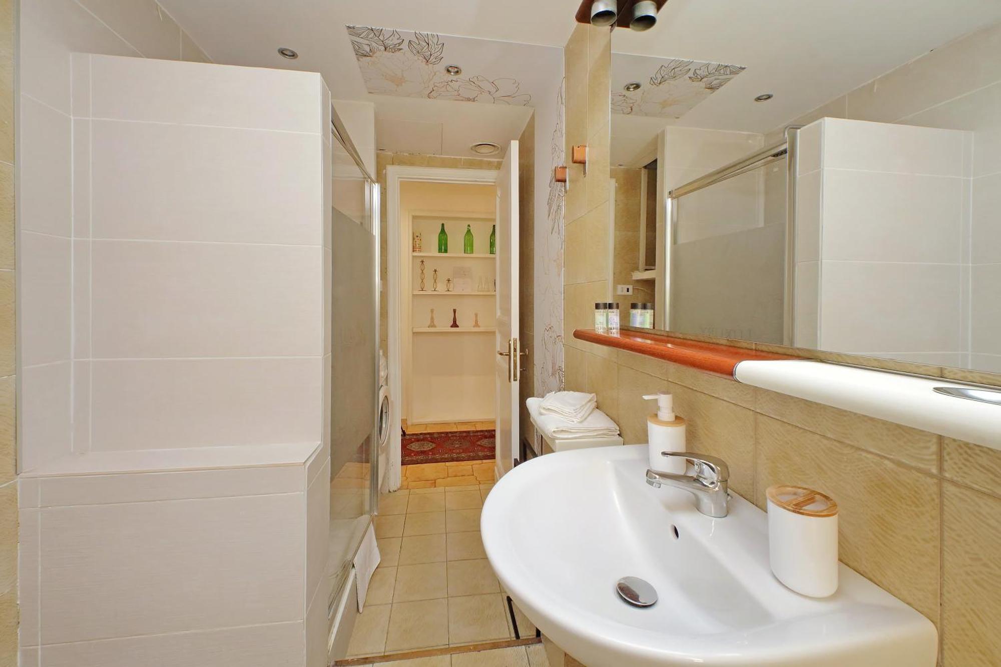 Luxury Vatican White House Apartment