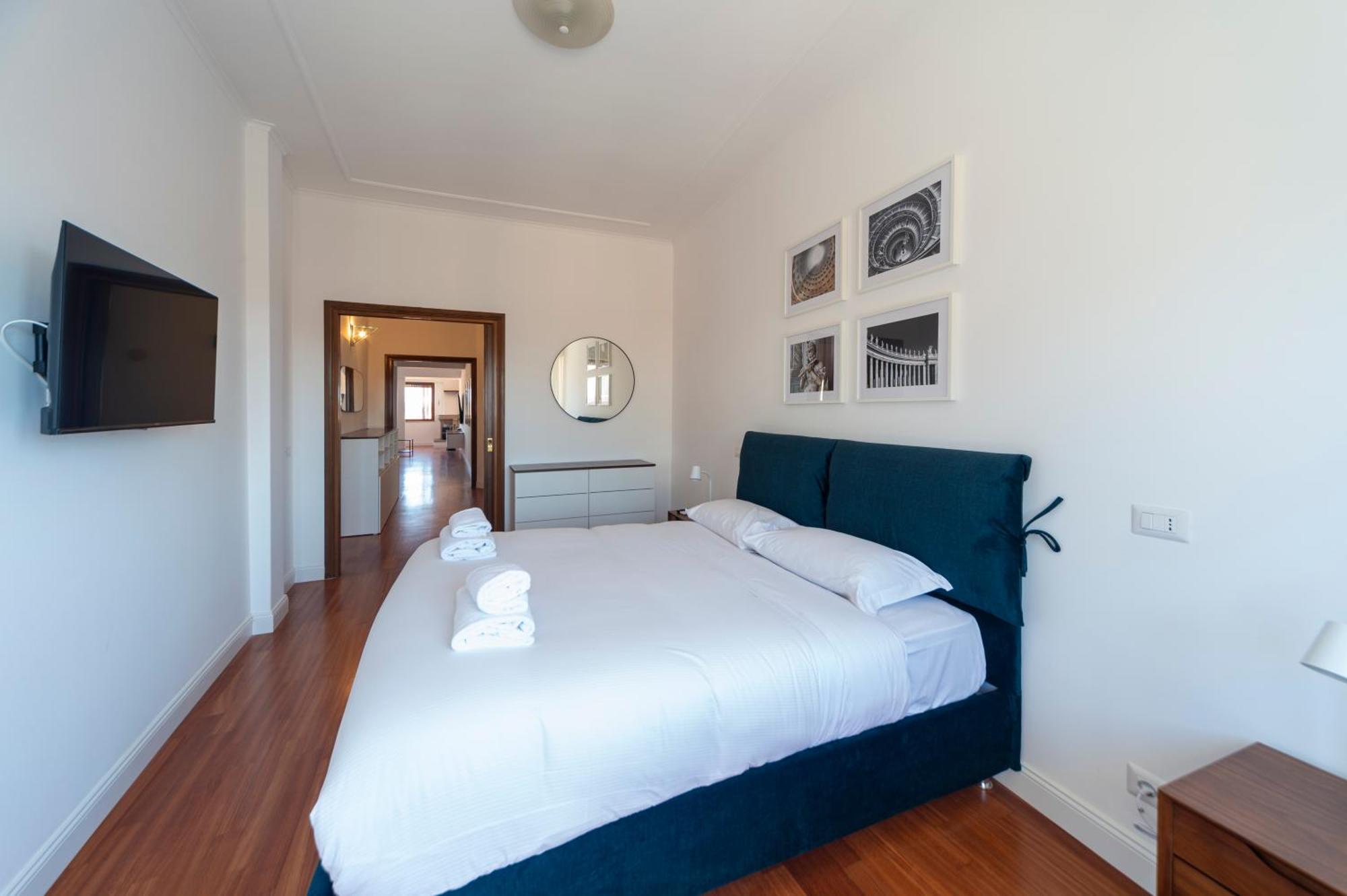 Cardinal Mistrangelo - Next To The Metro Station, Large And Comfortable Penthouse With Terrace Rome