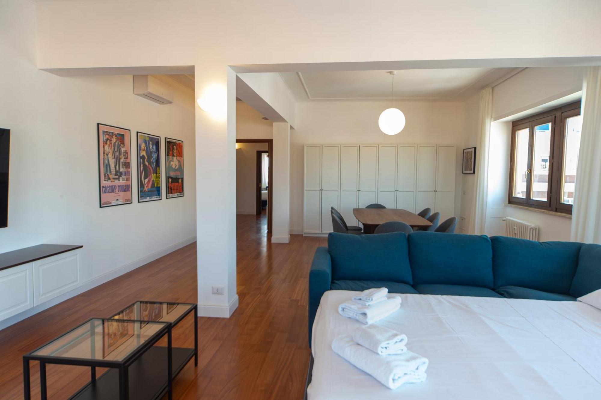 Cardinal Mistrangelo - Next To The Metro Station, Large And Comfortable Penthouse With Terrace Apartment Rome