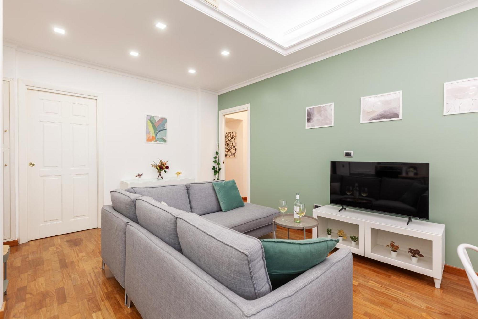 Appartement Hostly-wood And Colors Midtown-just 7min To Colosseum *