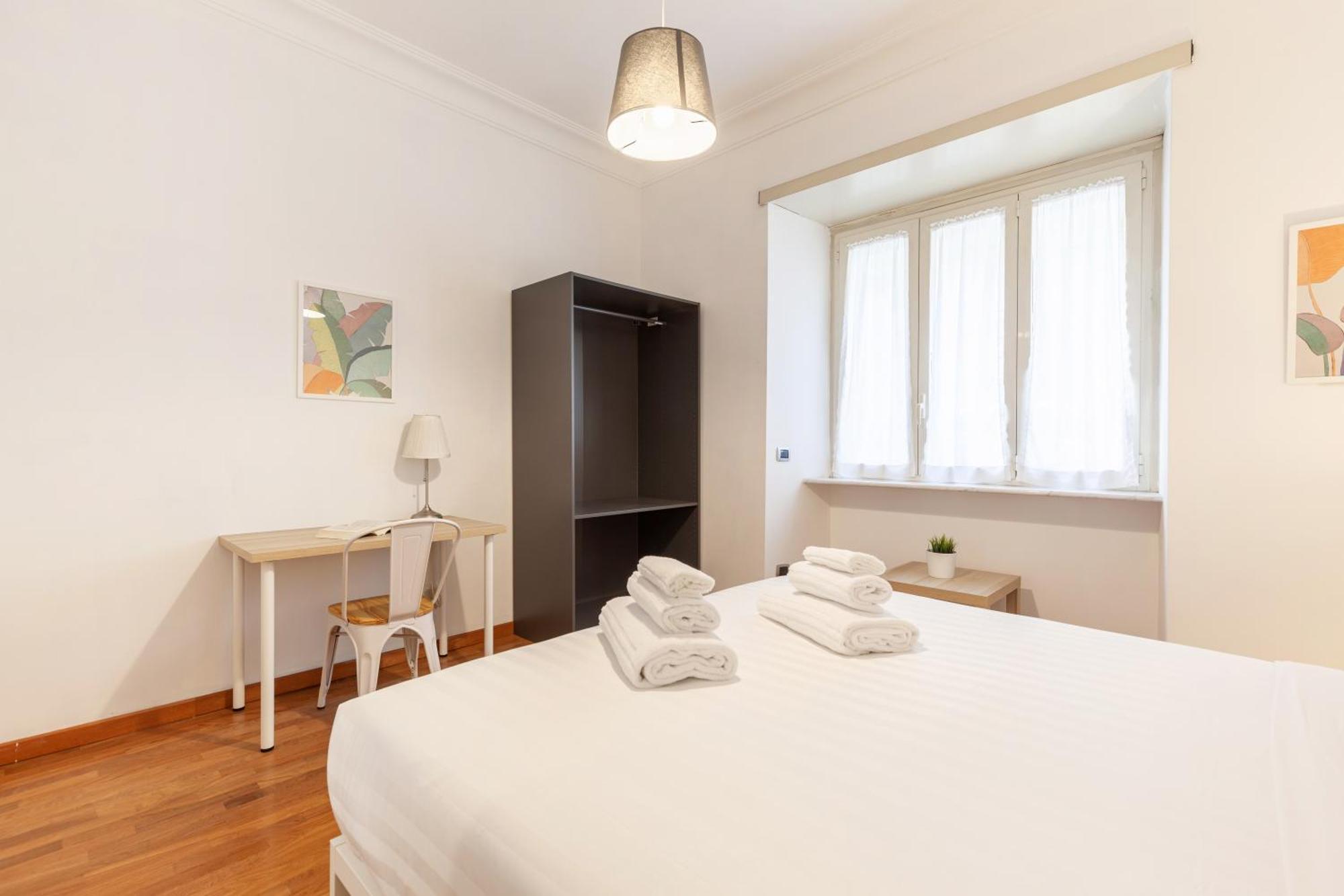 Hostly-wood And Colors Midtown-just 7min To Colosseum Appartement *