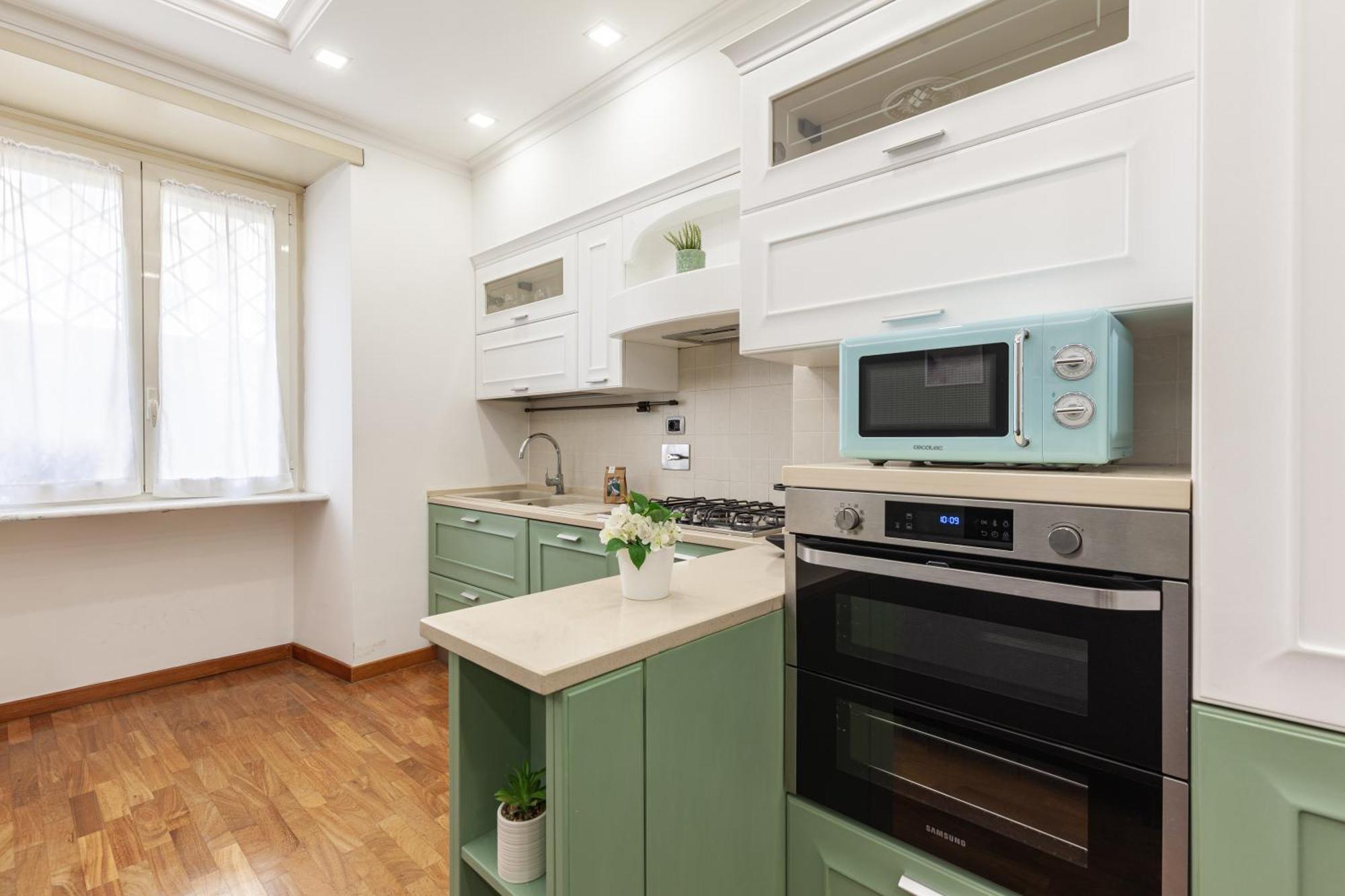 Hostly-wood And Colors Midtown-just 7min To Colosseum Appartement *
