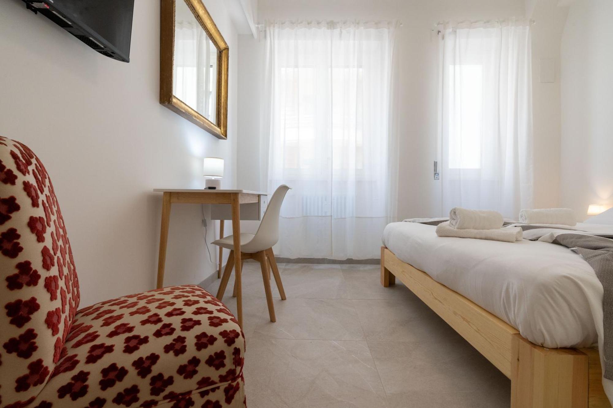 Luxury - Colosseo 10 Min *