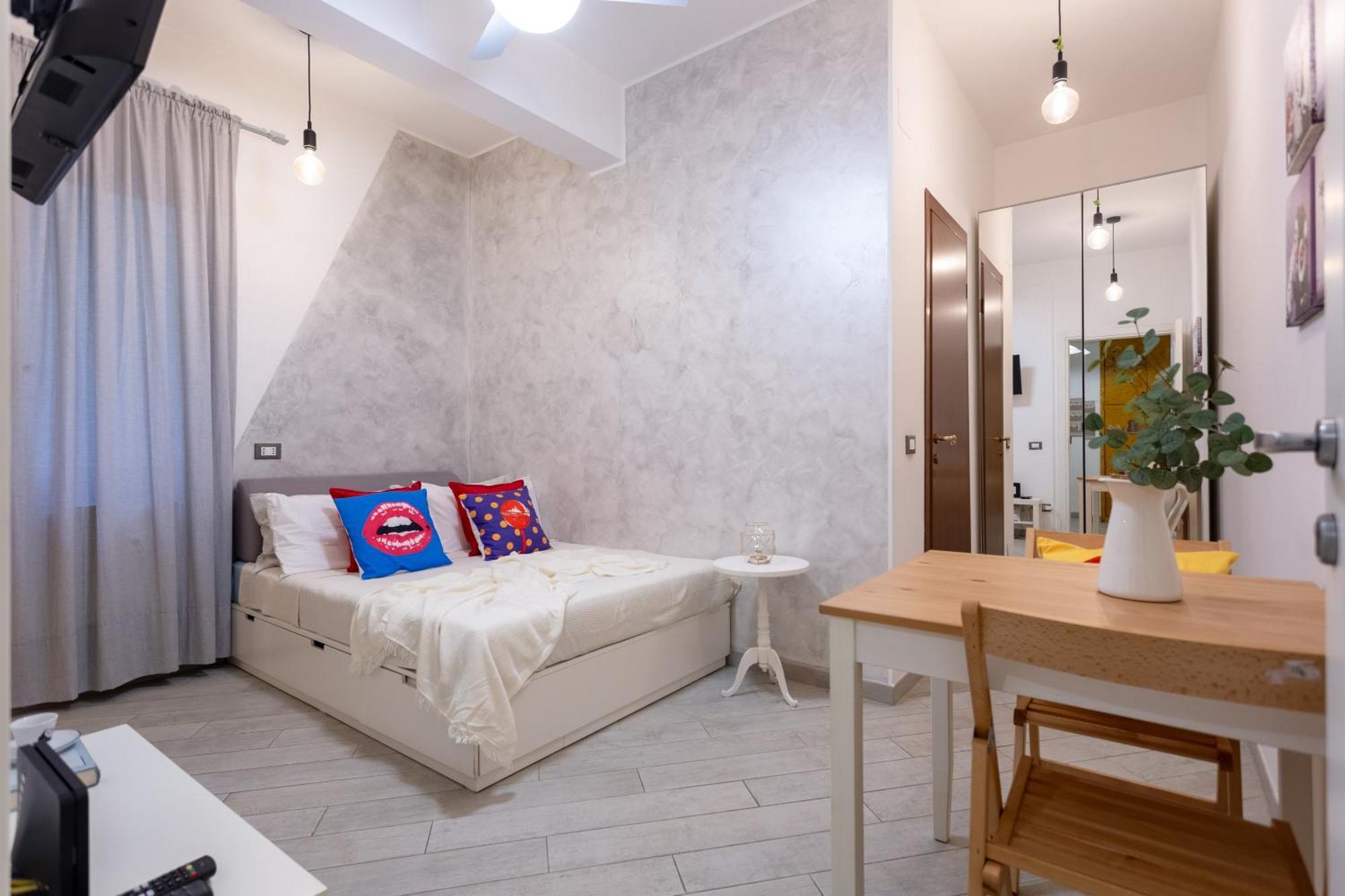 Stanza Comoda E Silenziosa Con Bagno Privato E Area Lavoro E Relax Homestay Rome