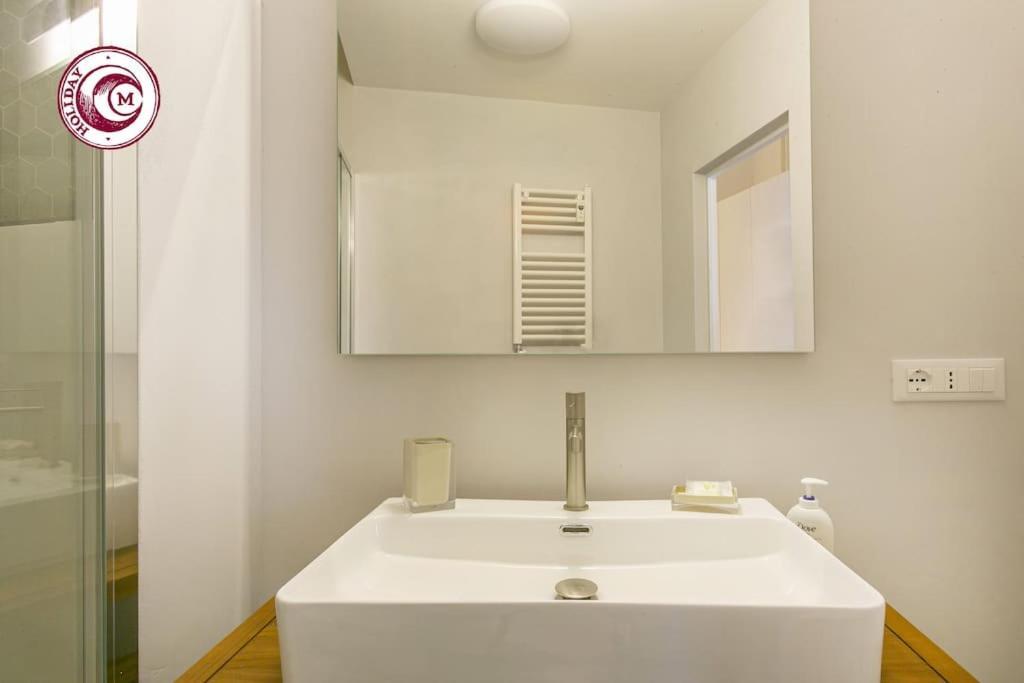 C M Civitas Leonina Luxury Apartment *