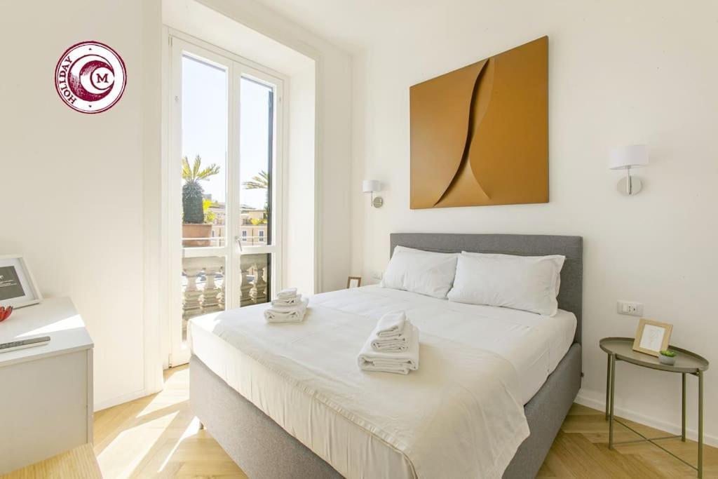 C M Civitas Leonina Luxury