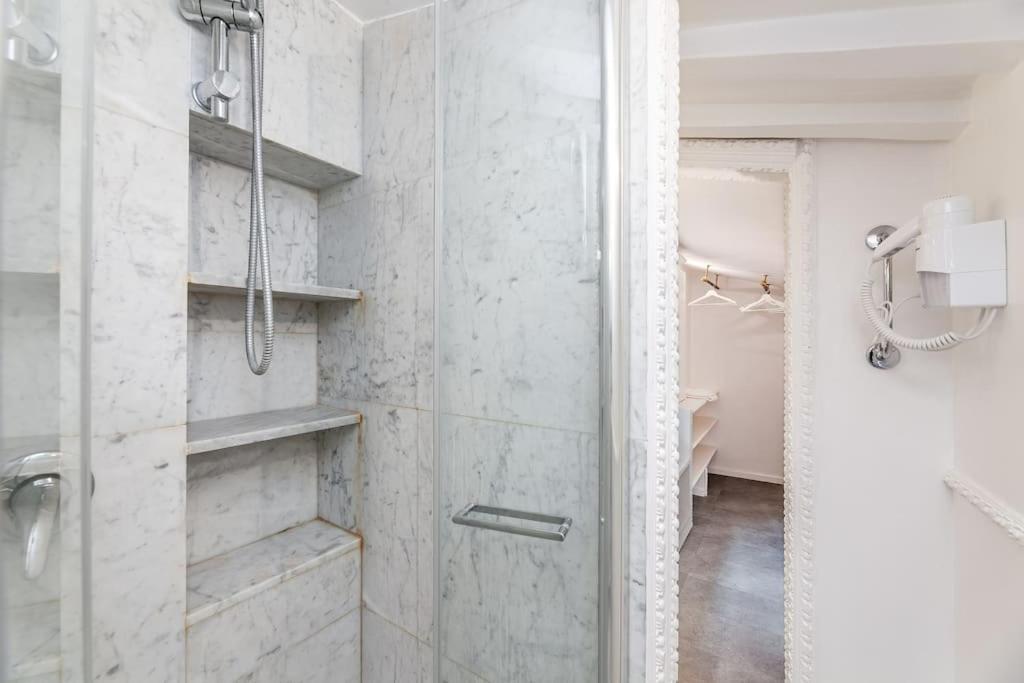 Apartment Condotti Rome