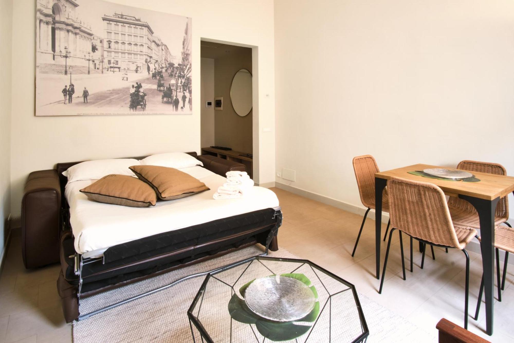 Apartment Lovely Cozy Nazionale 4 *