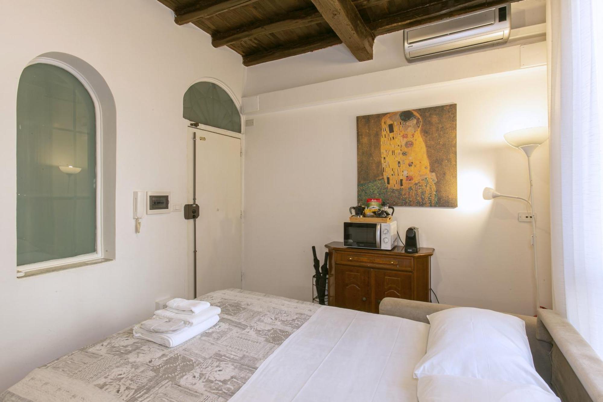 Trevi Little Palace #3 * Rome
