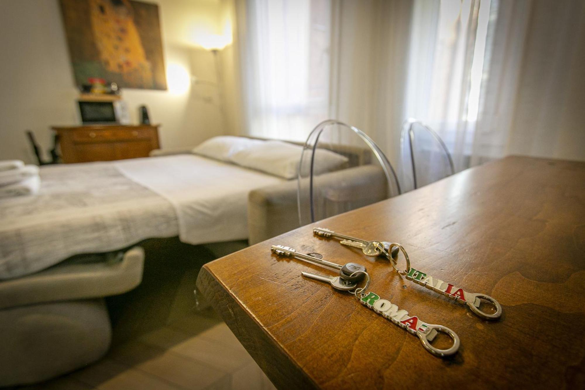 Appartement Trevi Little Palace #3 *