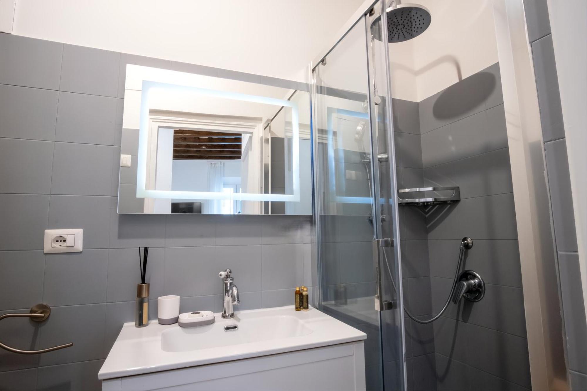 Apartamento Elegantis Trevi - Just 50m From Trevi Fountain Roma