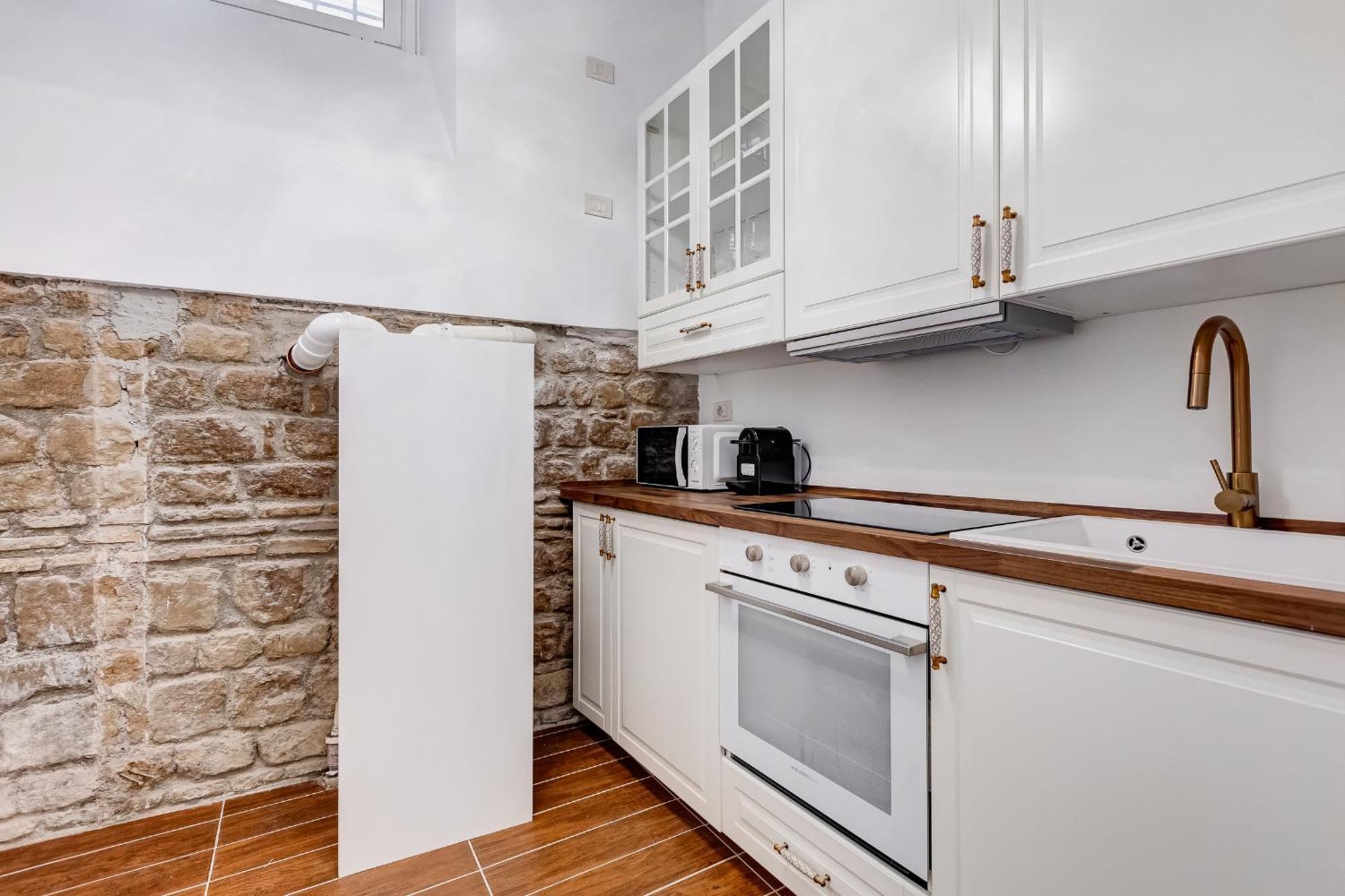 New Roman Apartment - Rome Dream Home