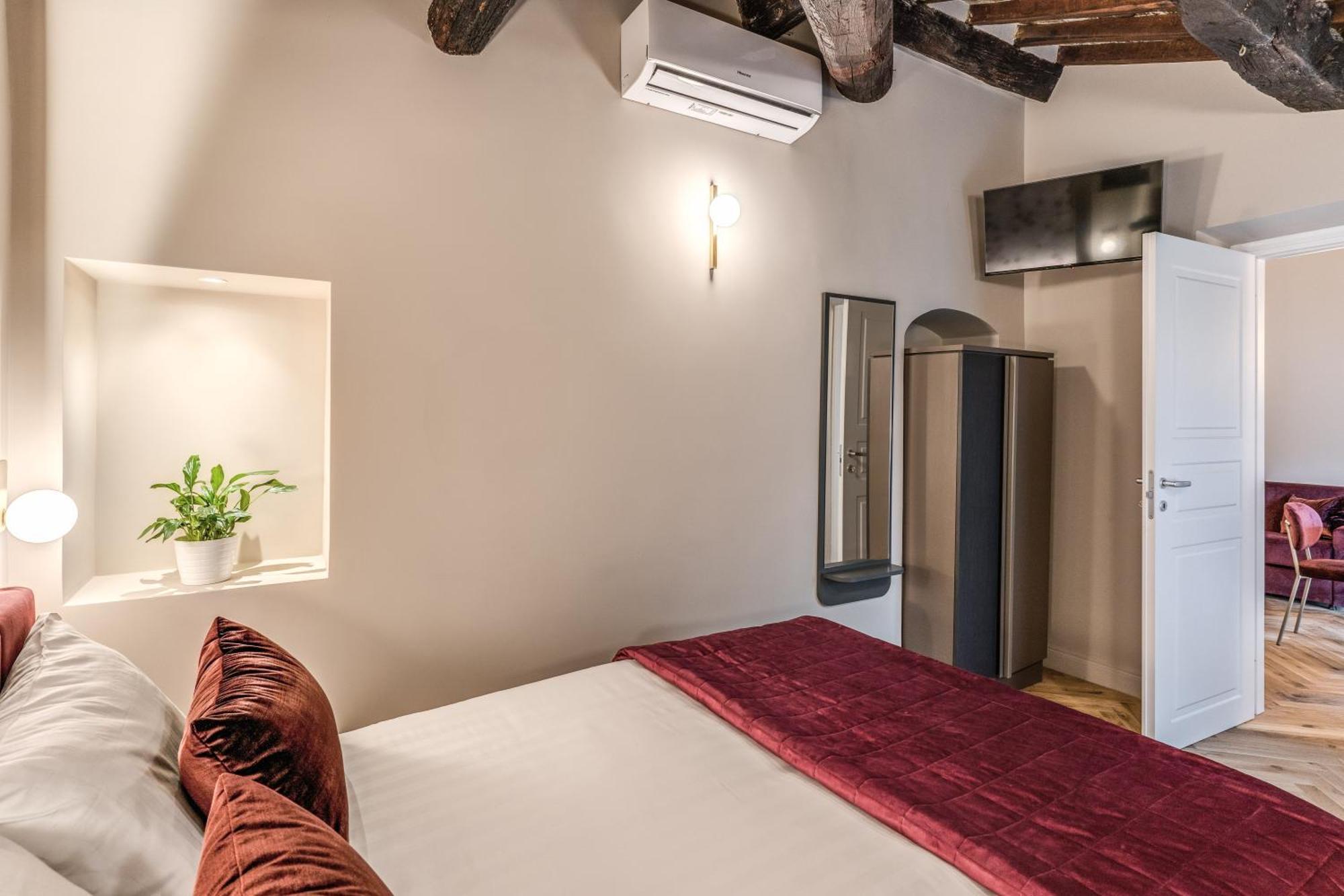 Palazzo Ottavia - La Maison D'art Collection Apartment *