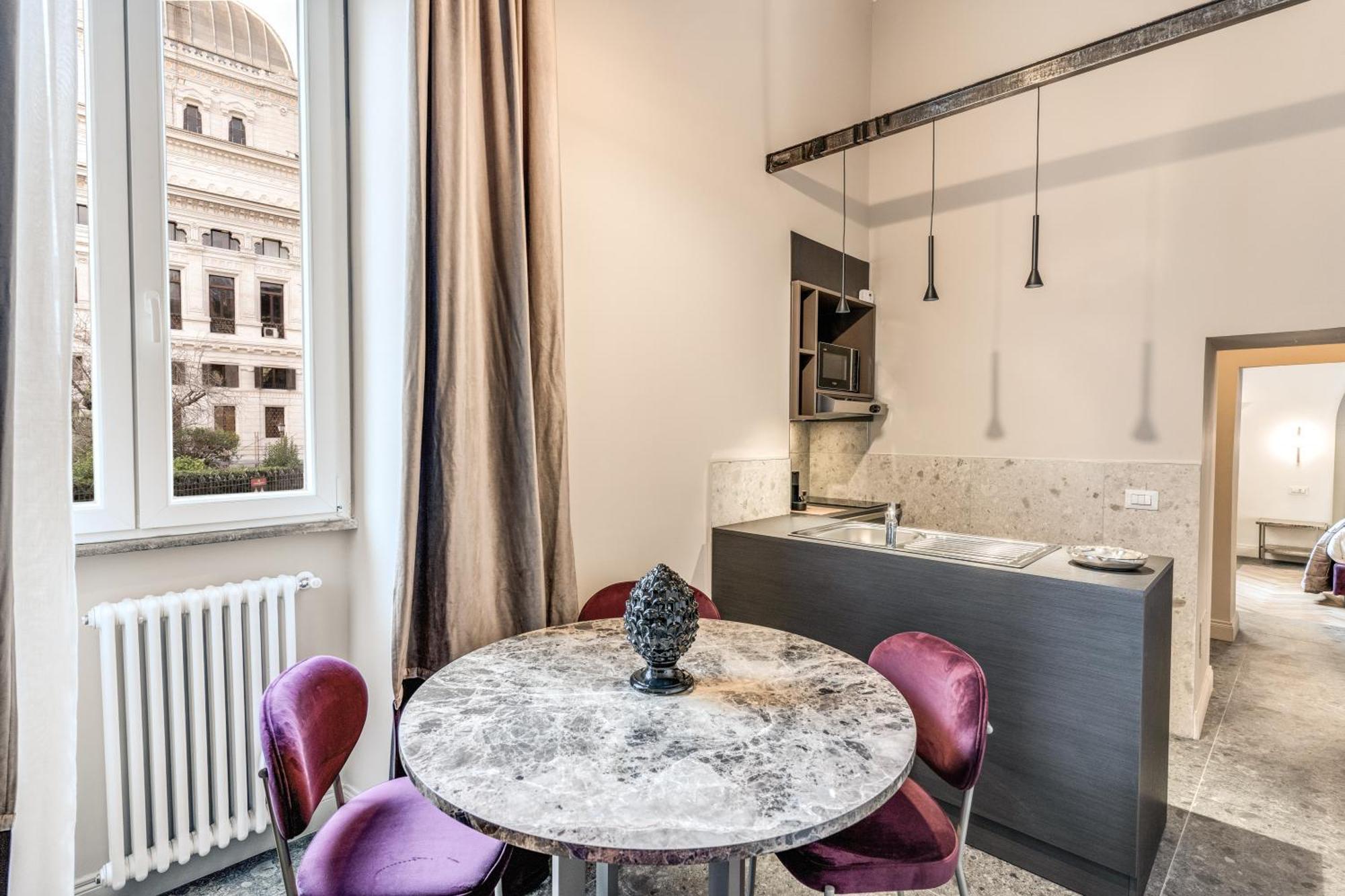 Apartment Palazzo Ottavia - La Maison D'art Collection