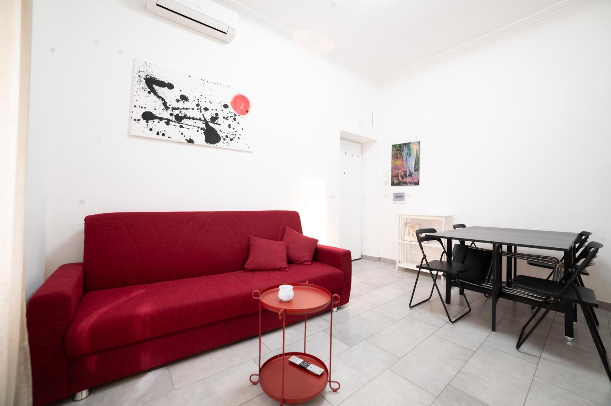 Apartment Benedetta Flat - Metropigneto & Tram - Free Wi-fi *