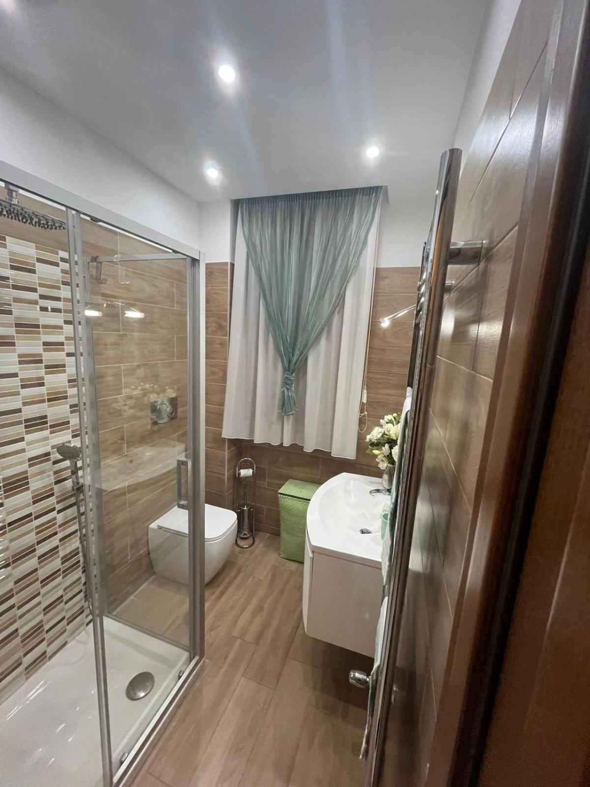 Realty Company Arenula Apartment Rome
