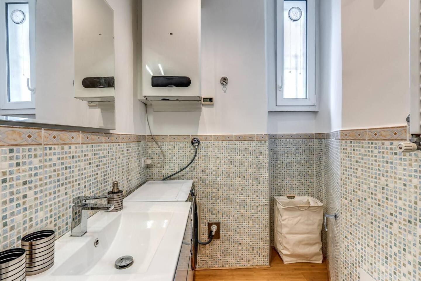 Charming Flat By The Vatican Apartment
