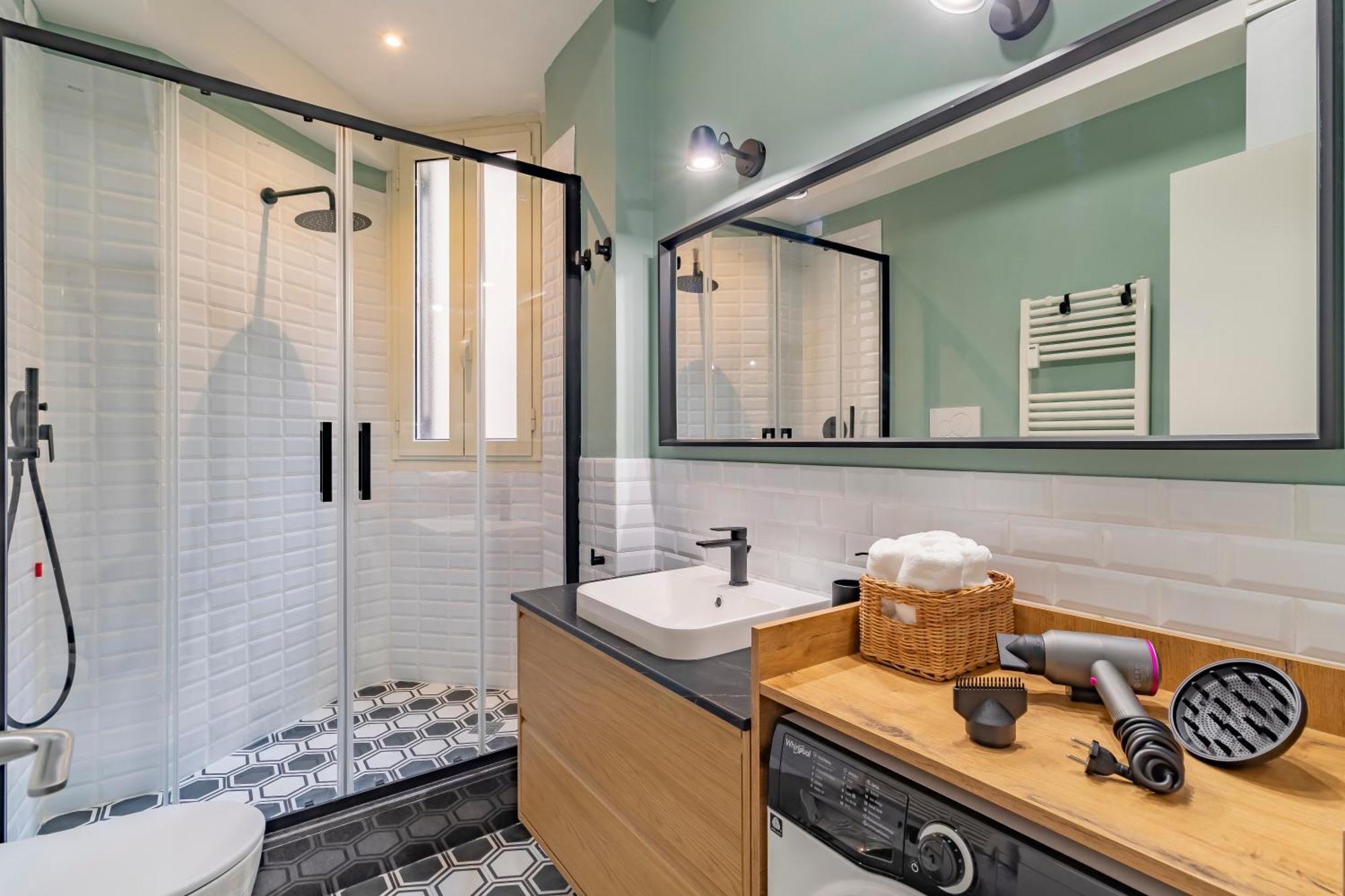 Domus Ana- Modern Elegance, Steps Away From The Colosseum And The Historic Center Apartment Rome