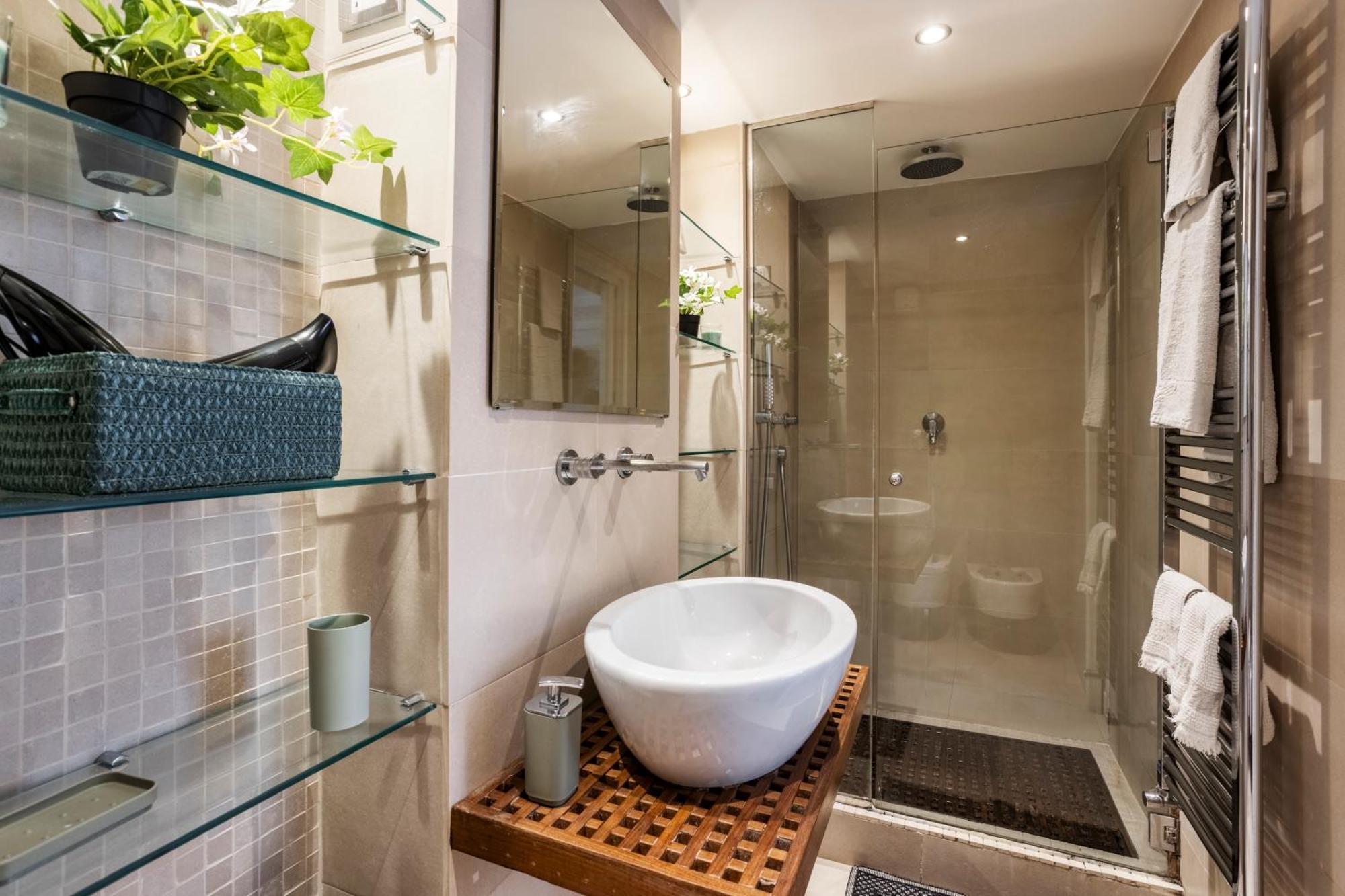 Apartamento Your Nest With Wooden Ceilings In Monti *