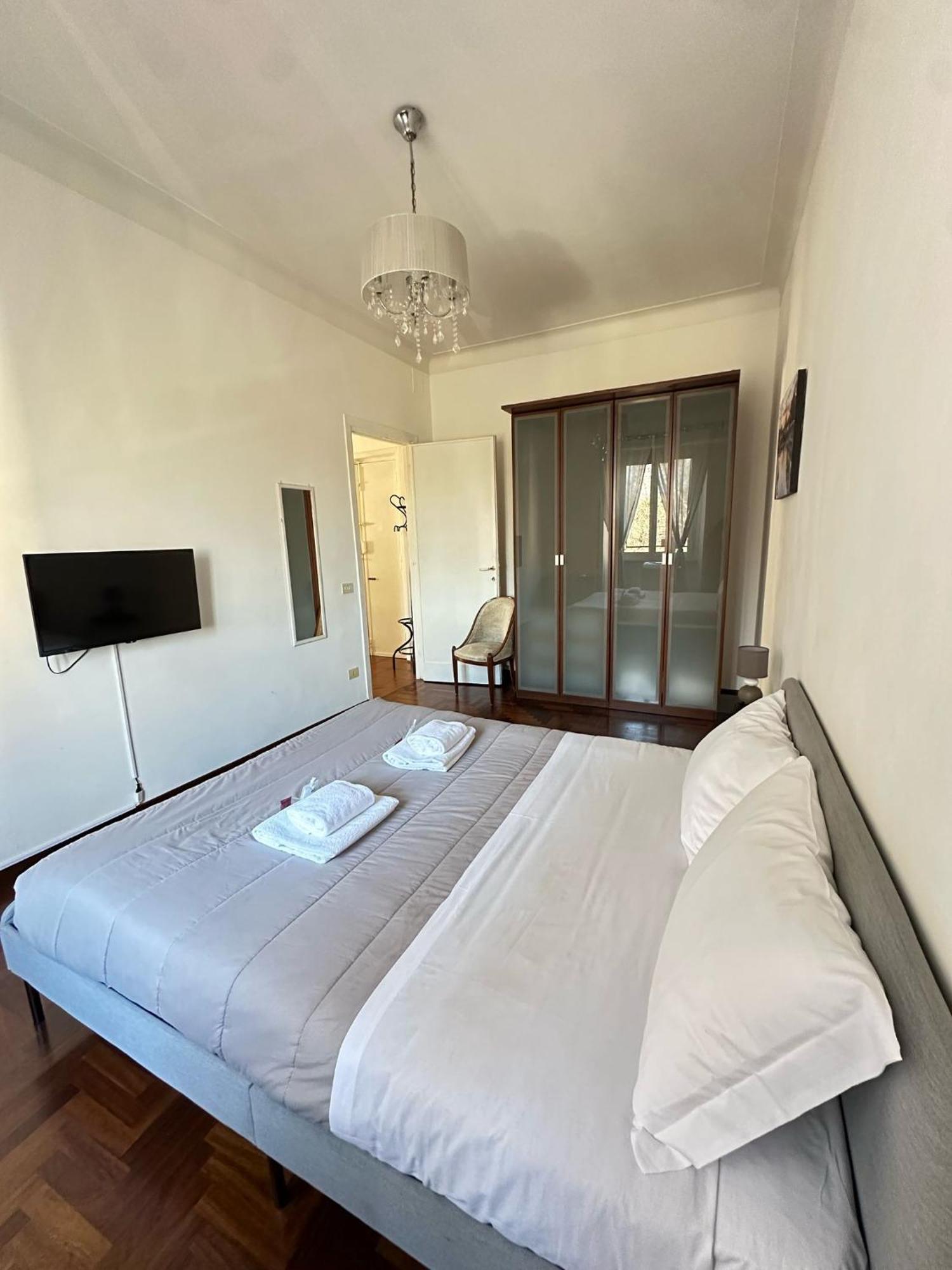 Trastevere Rome's Heart Charming & Cozy 3 Apartment Rome