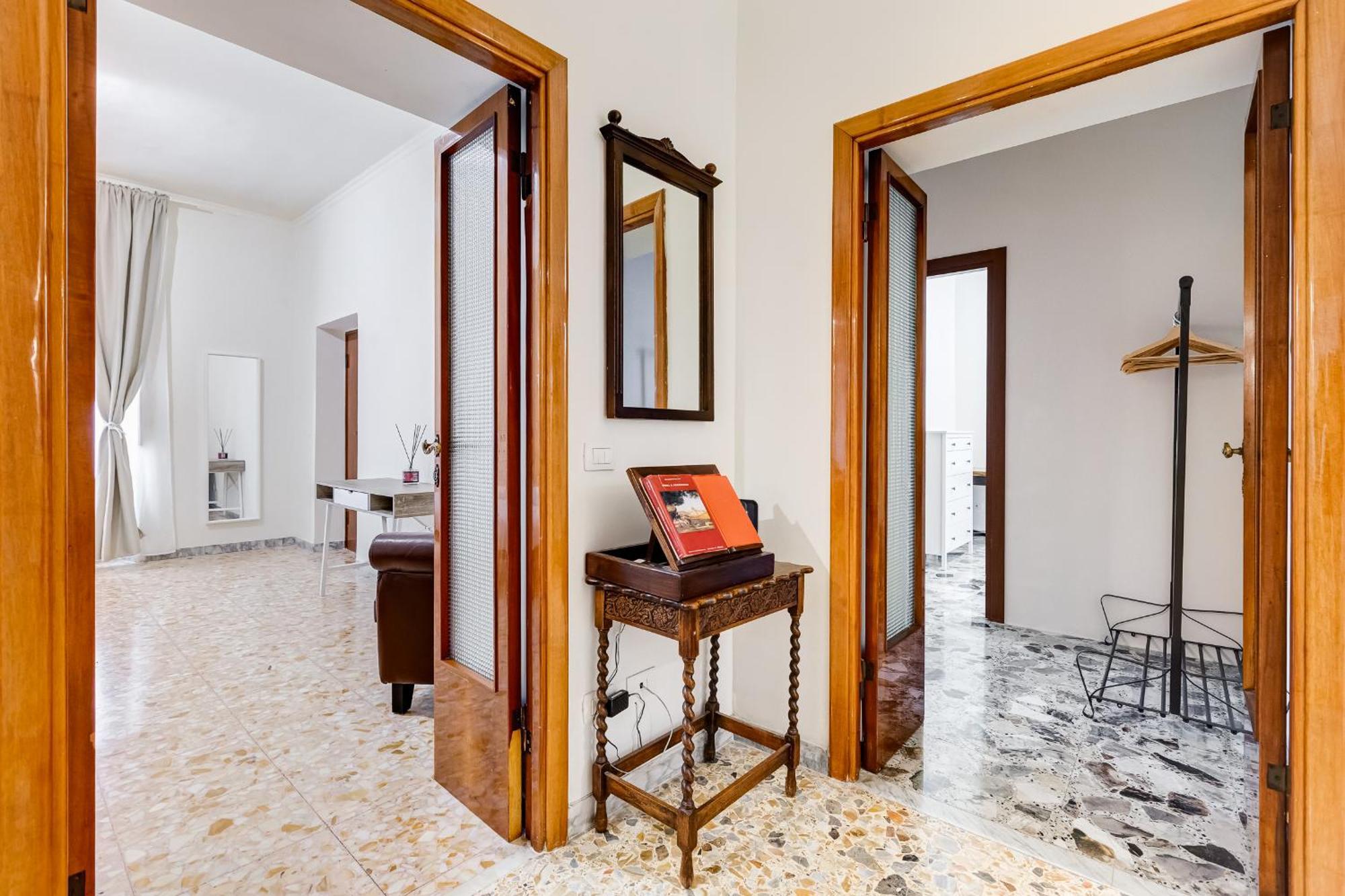 Vivilo Collection - San Vito View - 3 Bdr 2 Baths Apartment *