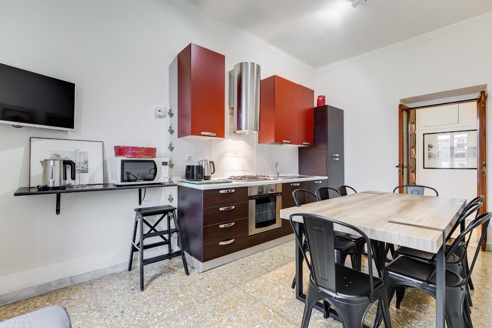 Vivilo Collection - San Vito View - 3 Bdr 2 Baths Rome