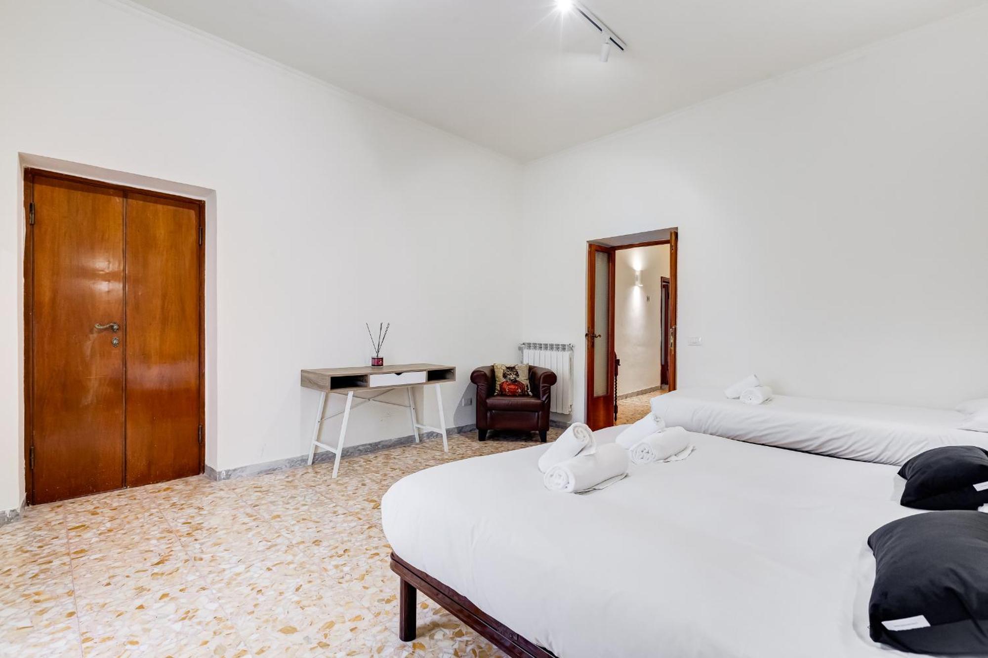 Vivilo Collection - San Vito View - 3 Bdr 2 Baths