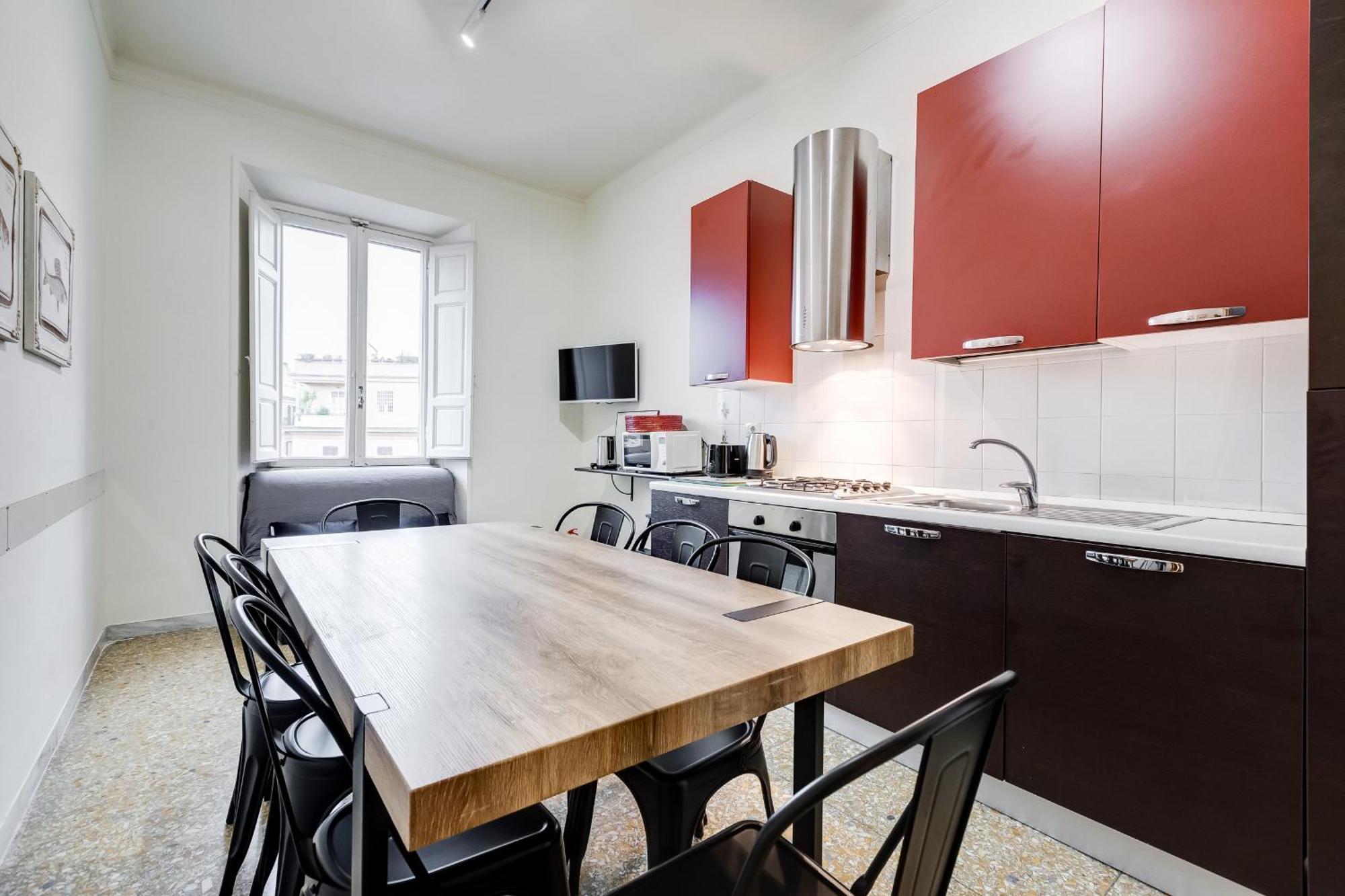 Vivilo Collection - San Vito View - 3 Bdr 2 Baths Apartment Rome