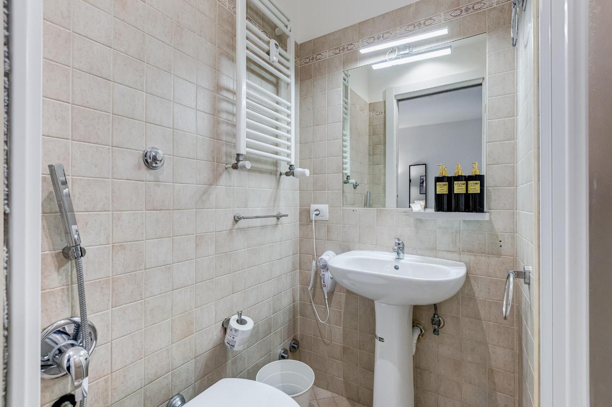 Apartment Vivilo Collection - Marche 54 4bdr - Close To Via Veneto Rome