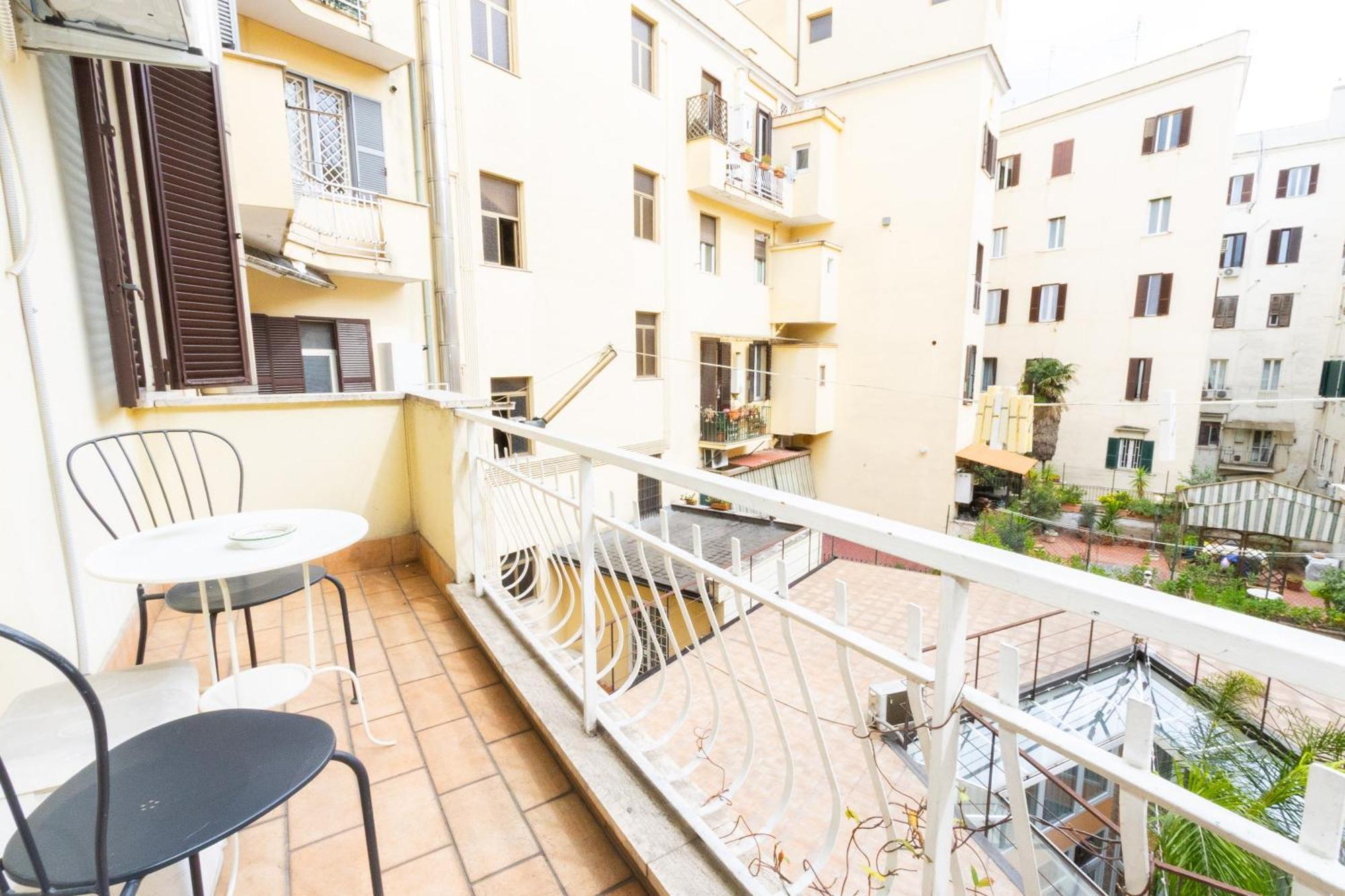 Apartment Vespasiano 49 Rome