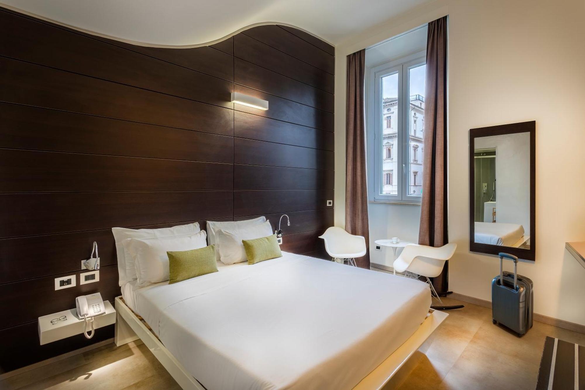 Navona Hotel 2*